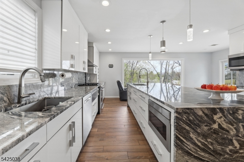 86 Crescent Ave