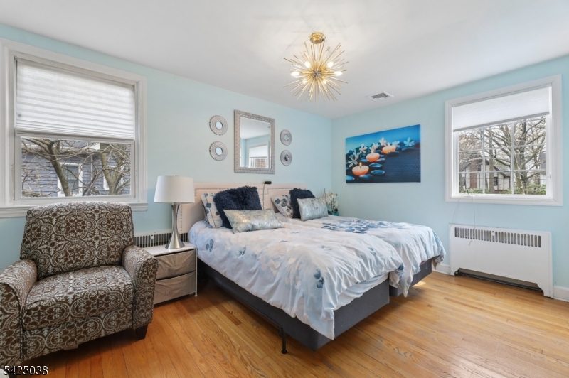86 Crescent Ave
