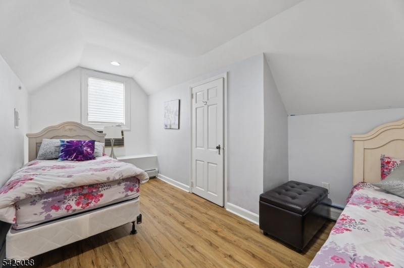 86 Crescent Ave