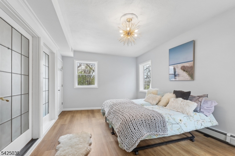 86 Crescent Ave