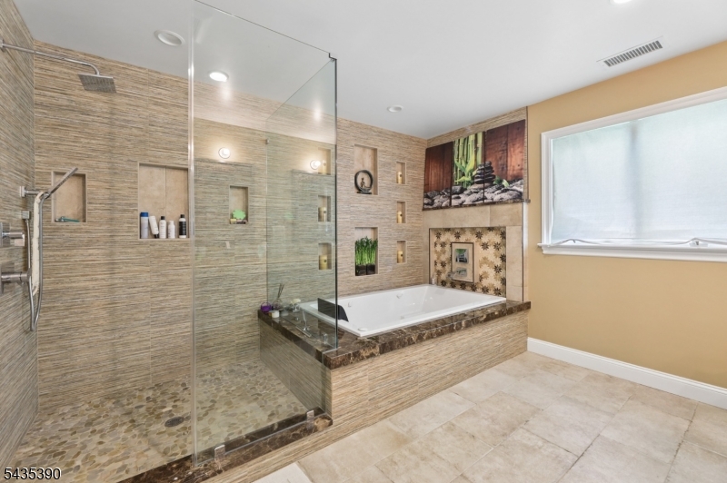 1271 Alicia Ave