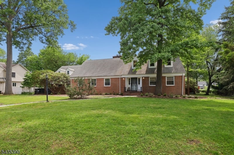 1271 Alicia Ave