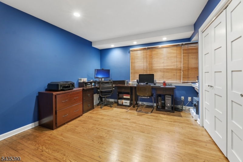 1271 Alicia Ave
