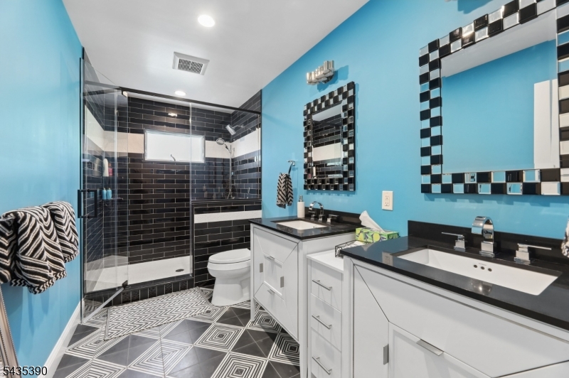 1271 Alicia Ave