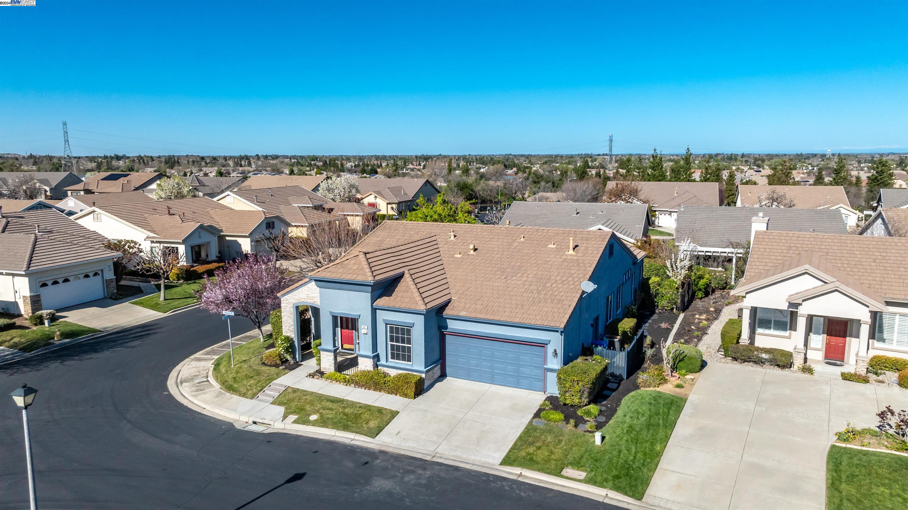 581 Valmore Pl