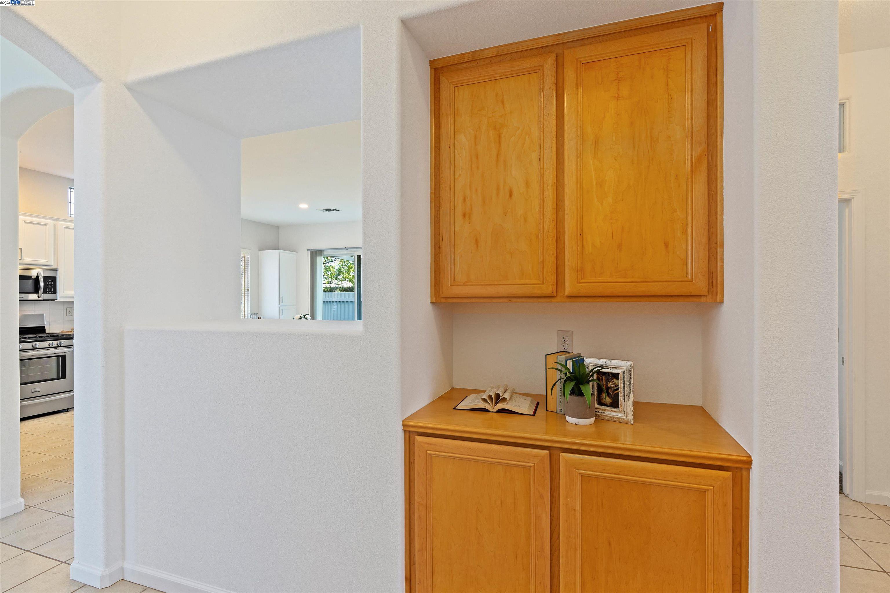 581 Valmore Pl