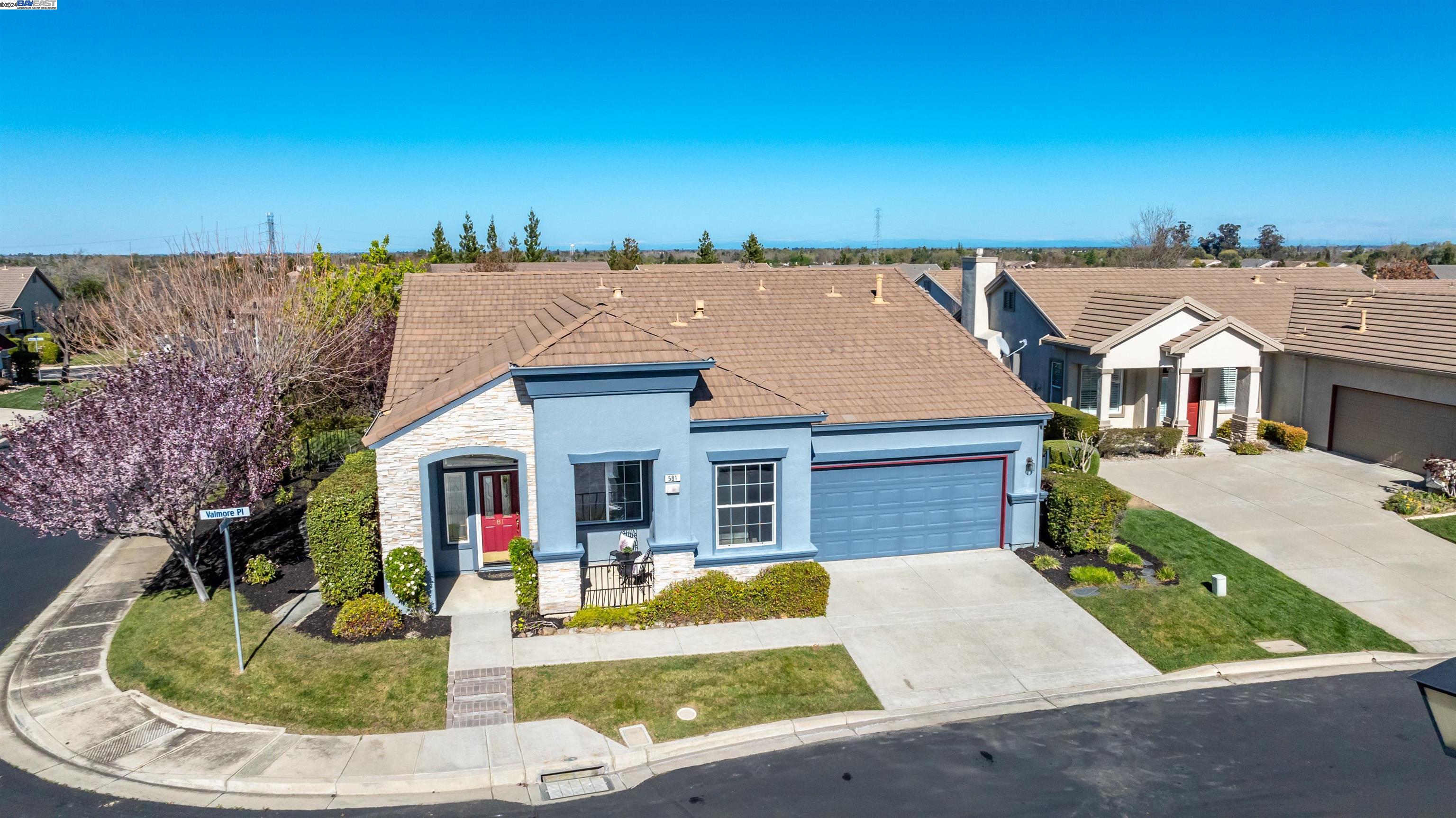 581 Valmore Pl