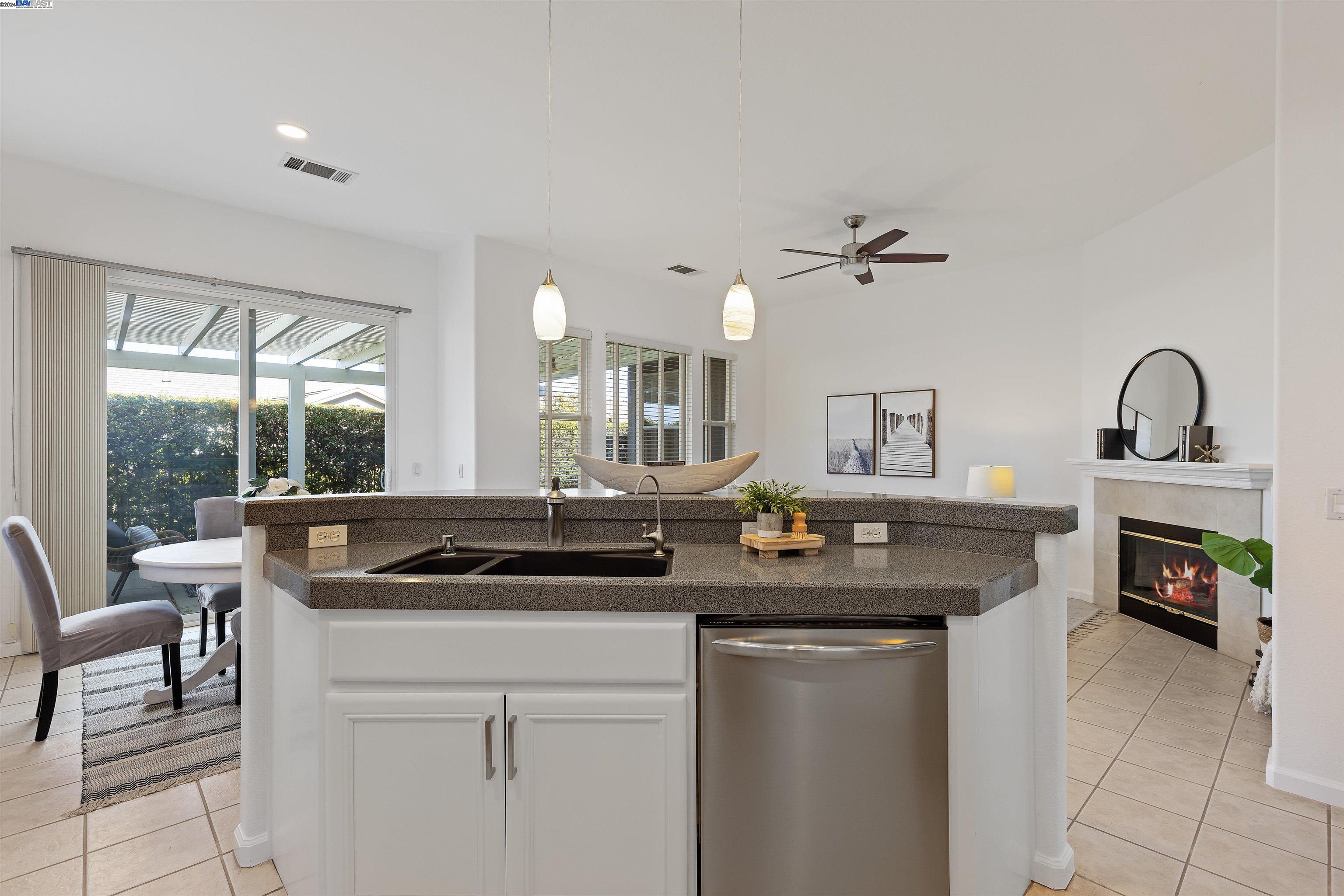 581 Valmore Pl