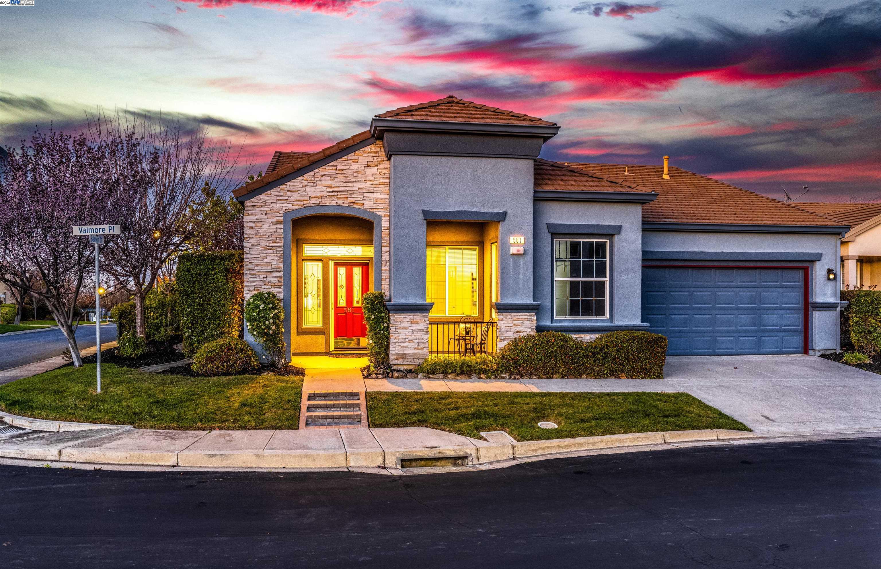 581 Valmore Pl