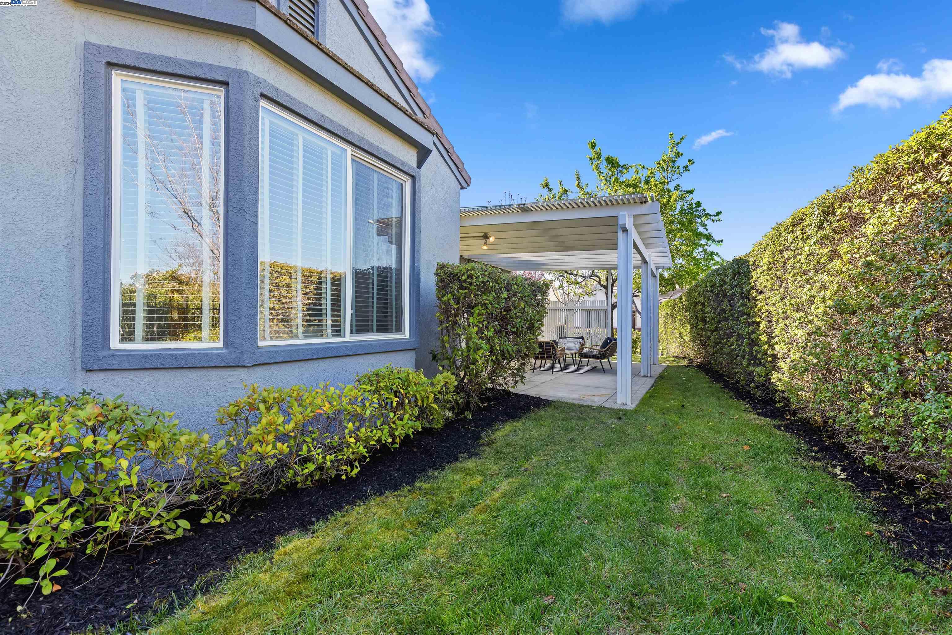 581 Valmore Pl