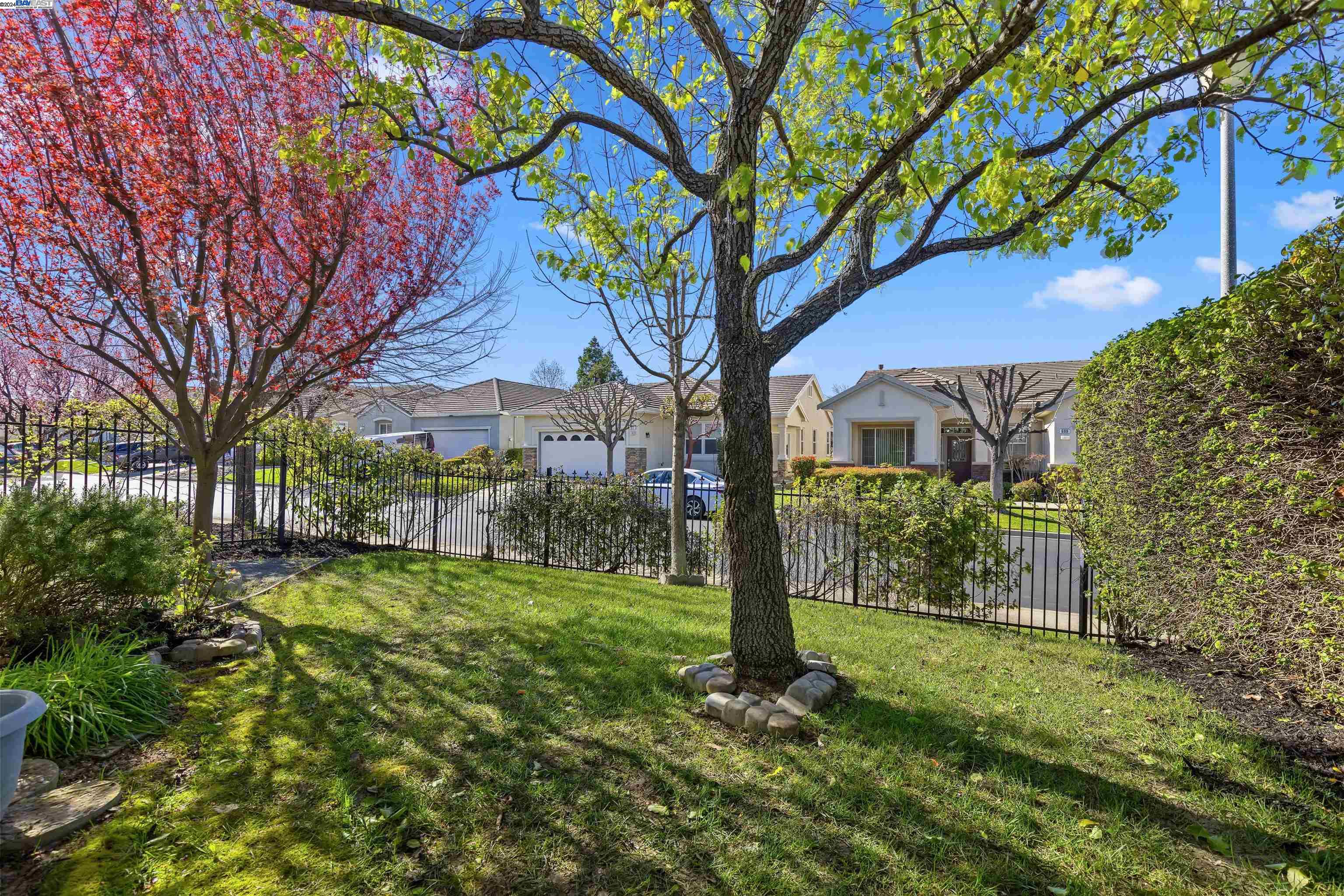 581 Valmore Pl
