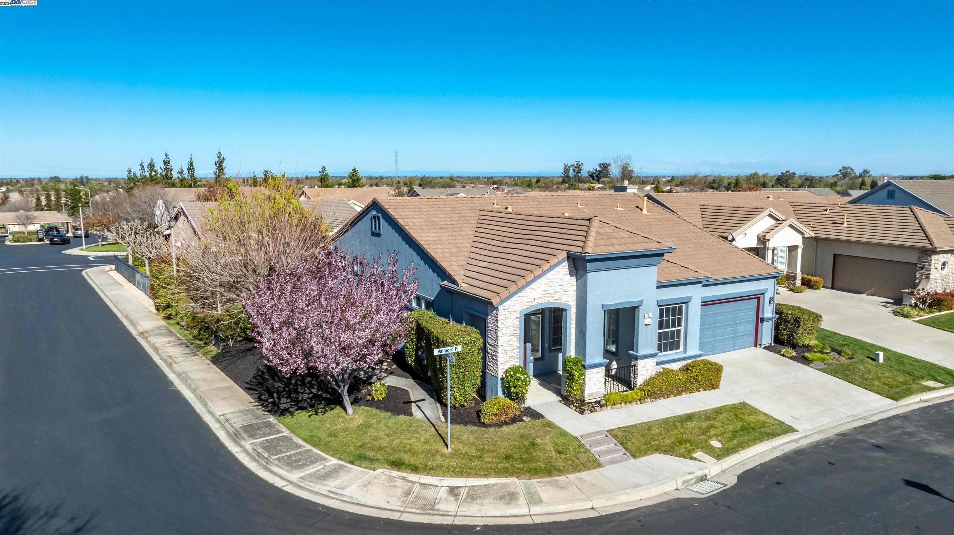 581 Valmore Pl