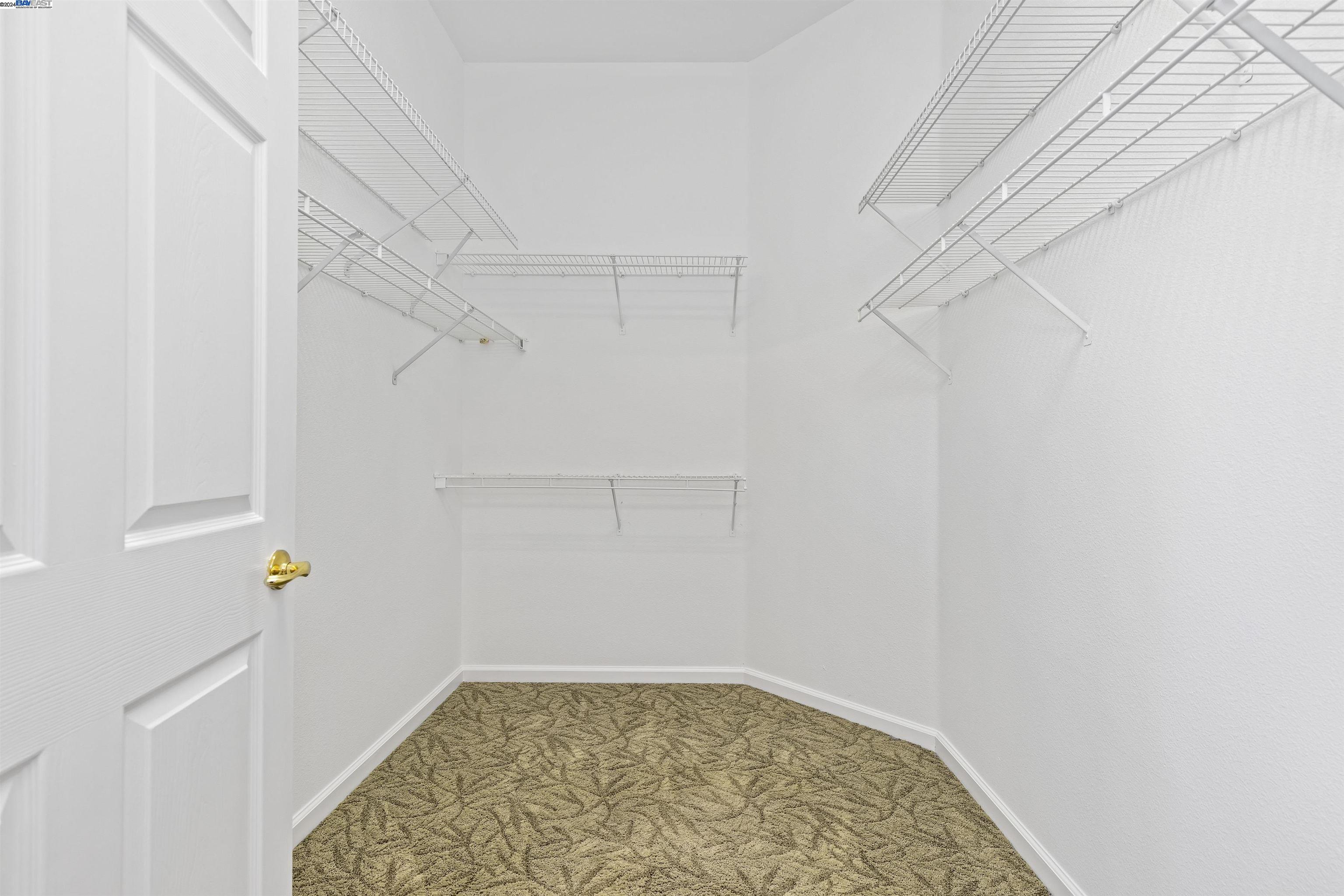 581 Valmore Pl