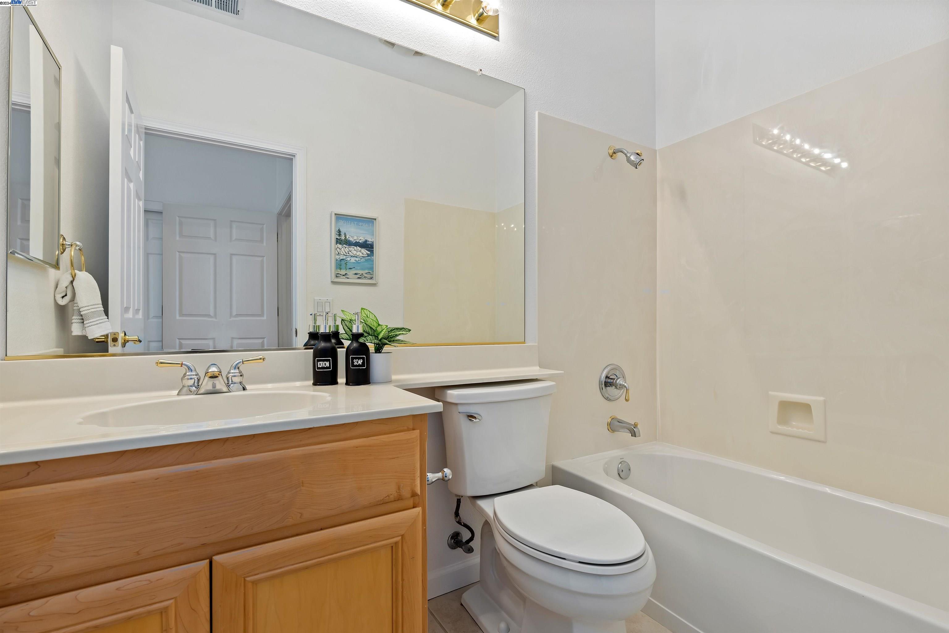 581 Valmore Pl