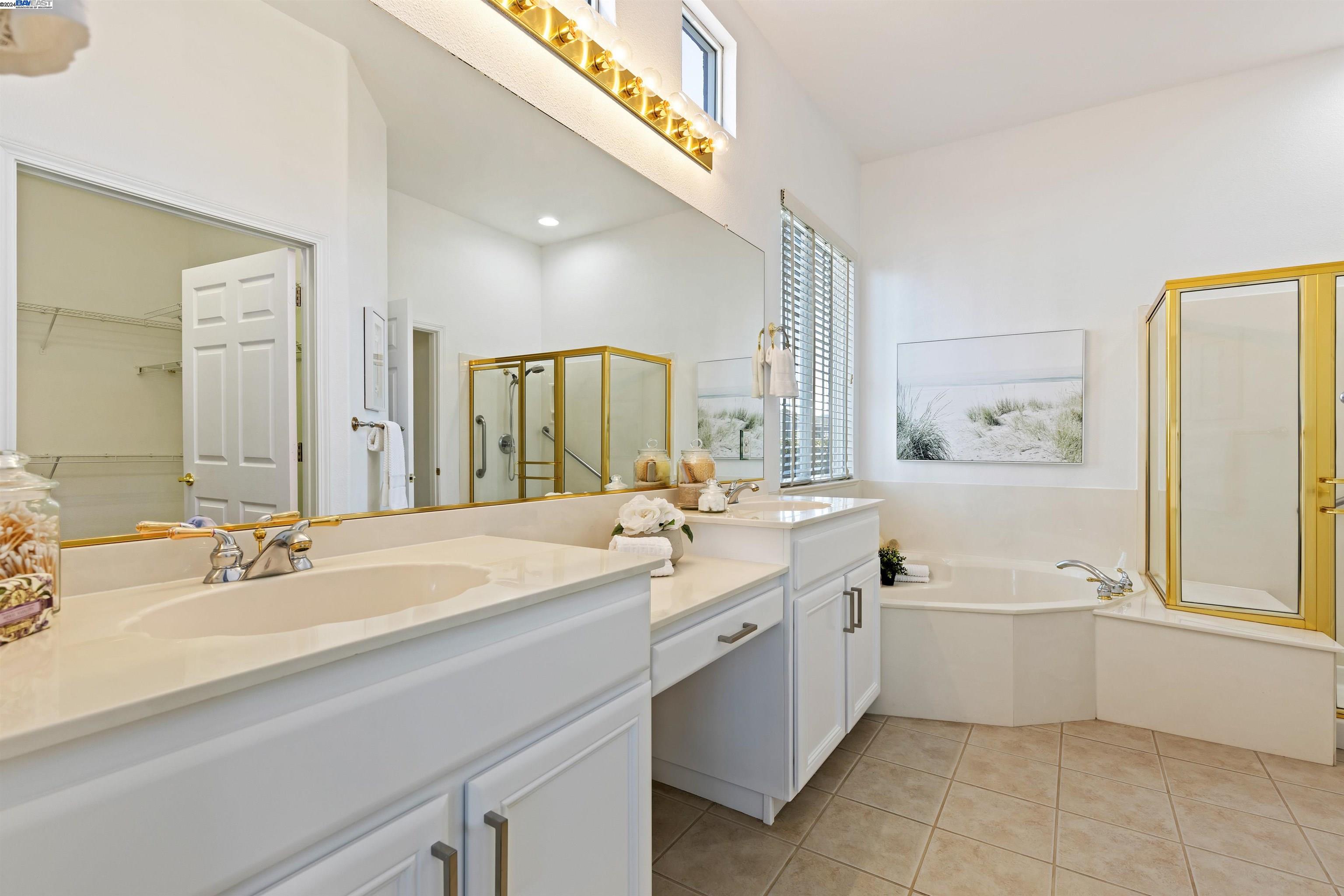 581 Valmore Pl