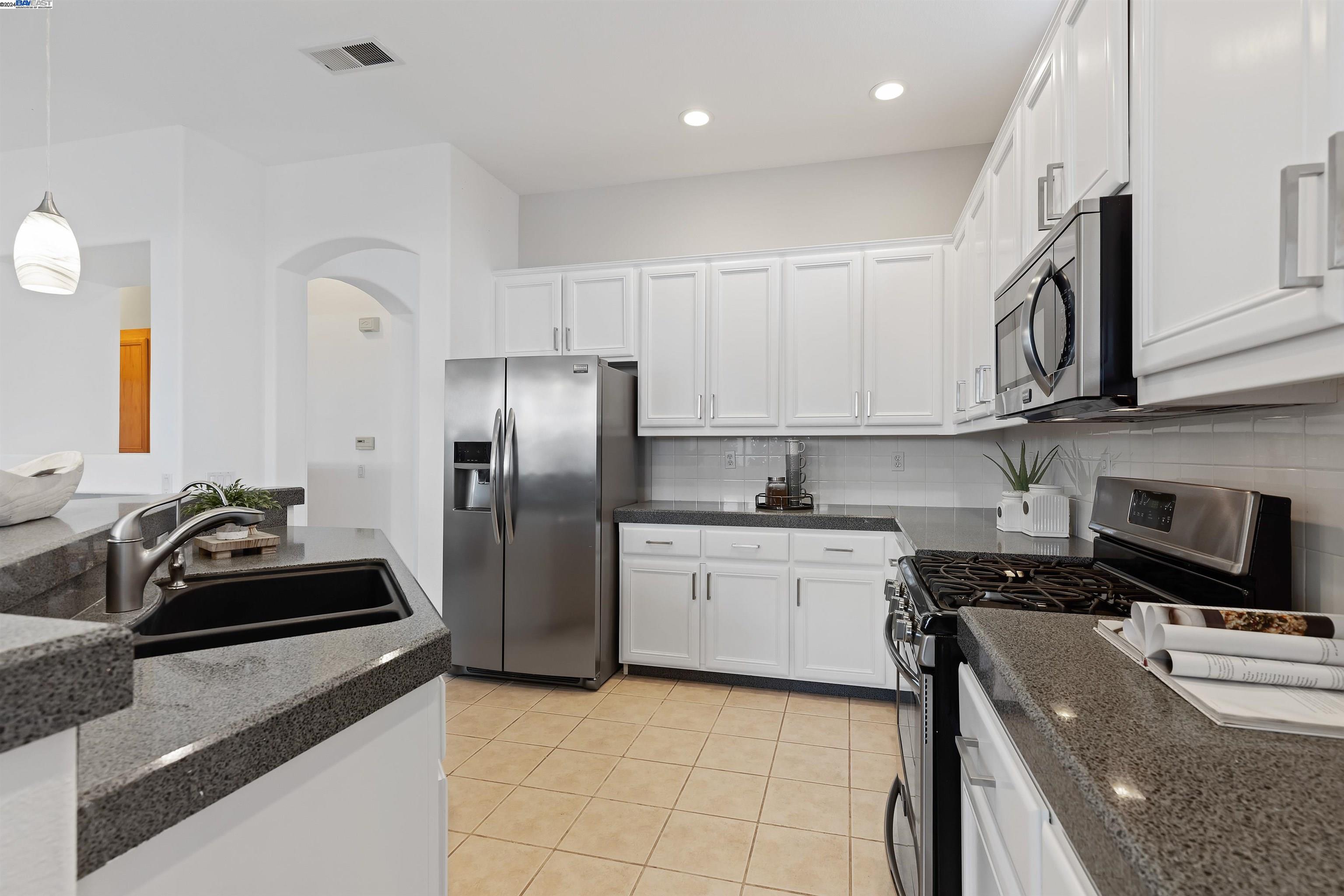 581 Valmore Pl