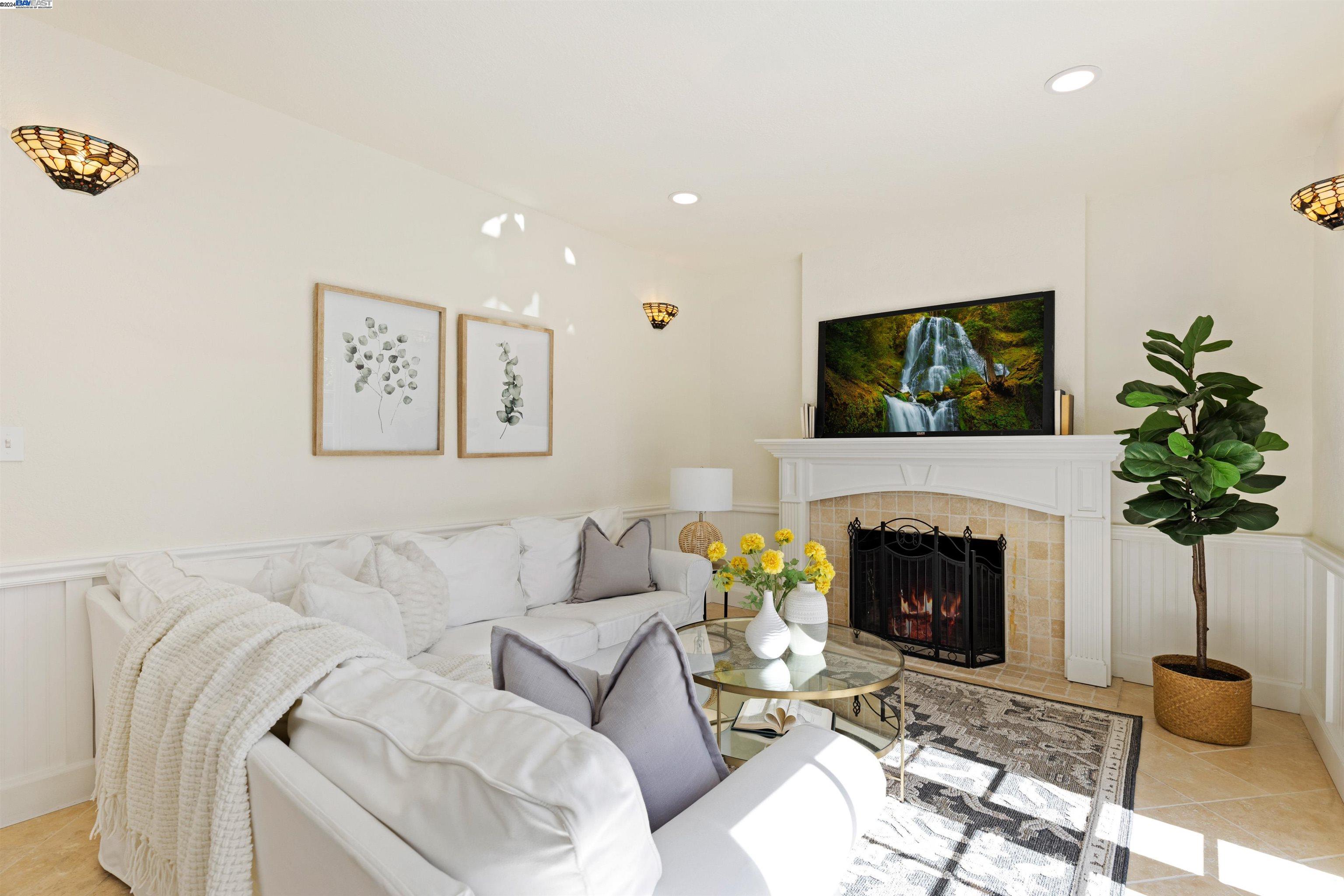 32312 Deborah Dr