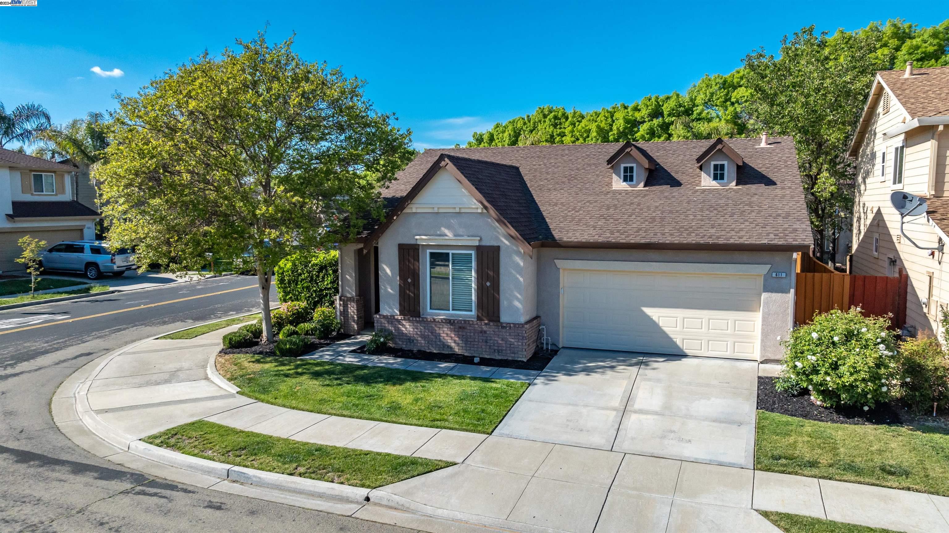 611 Ash Ct