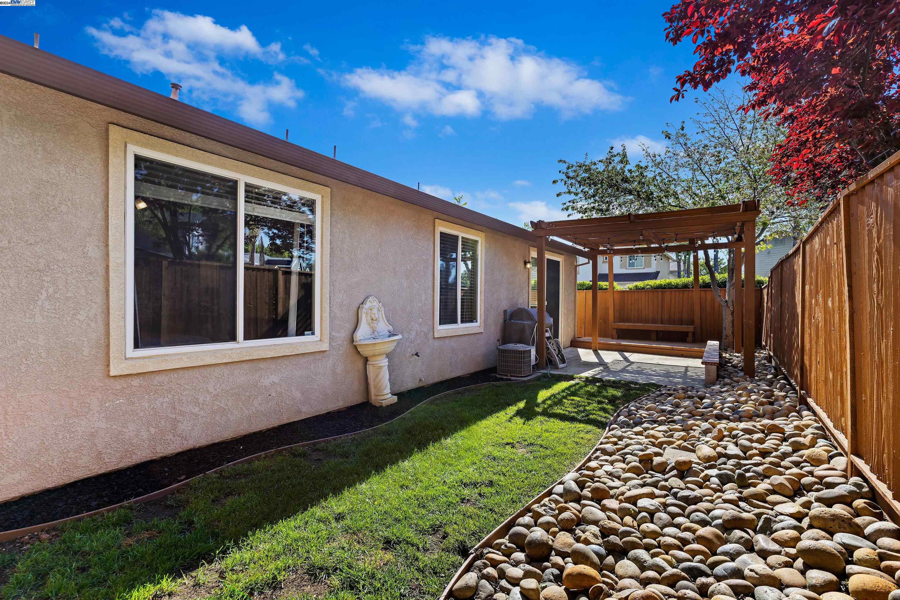 611 Ash Ct