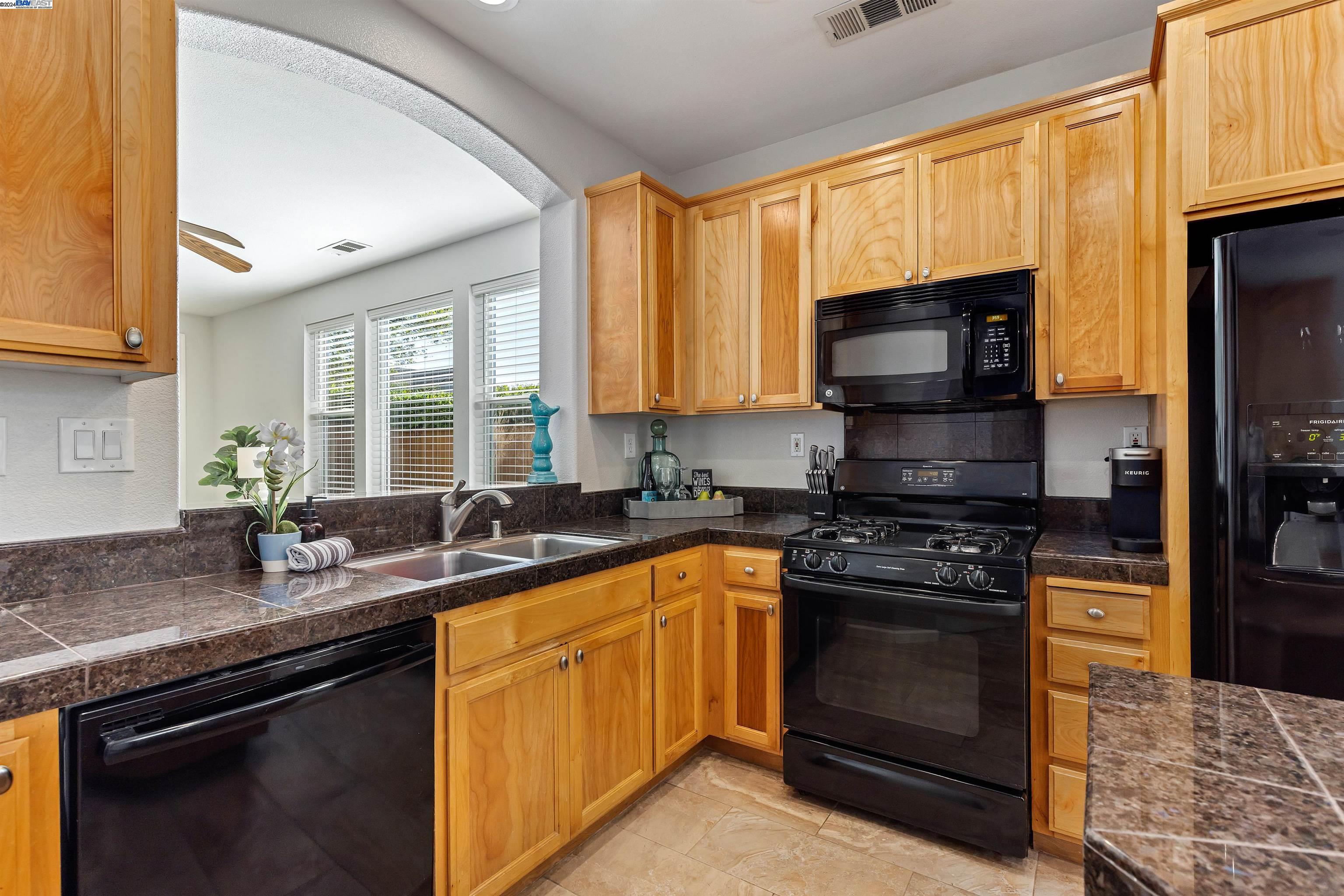 611 Ash Ct
