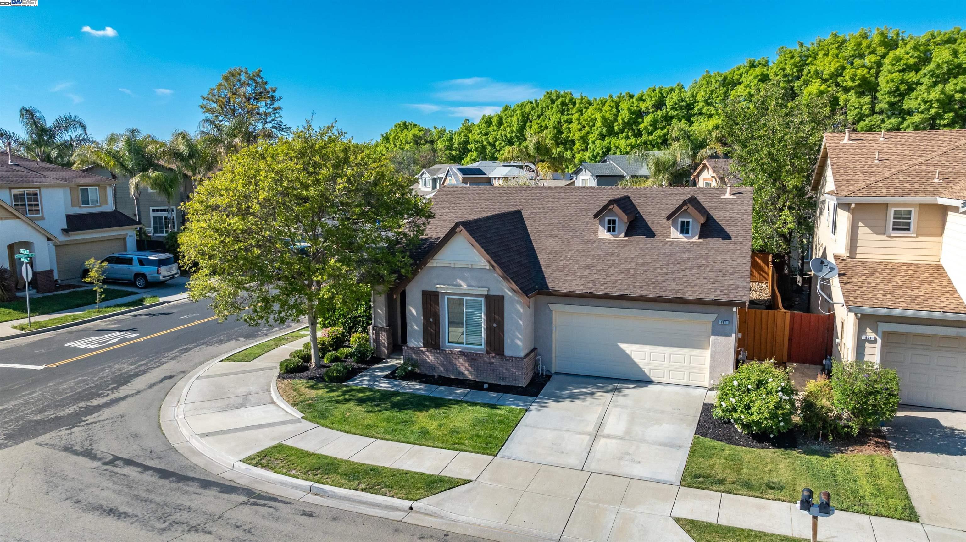 611 Ash Ct
