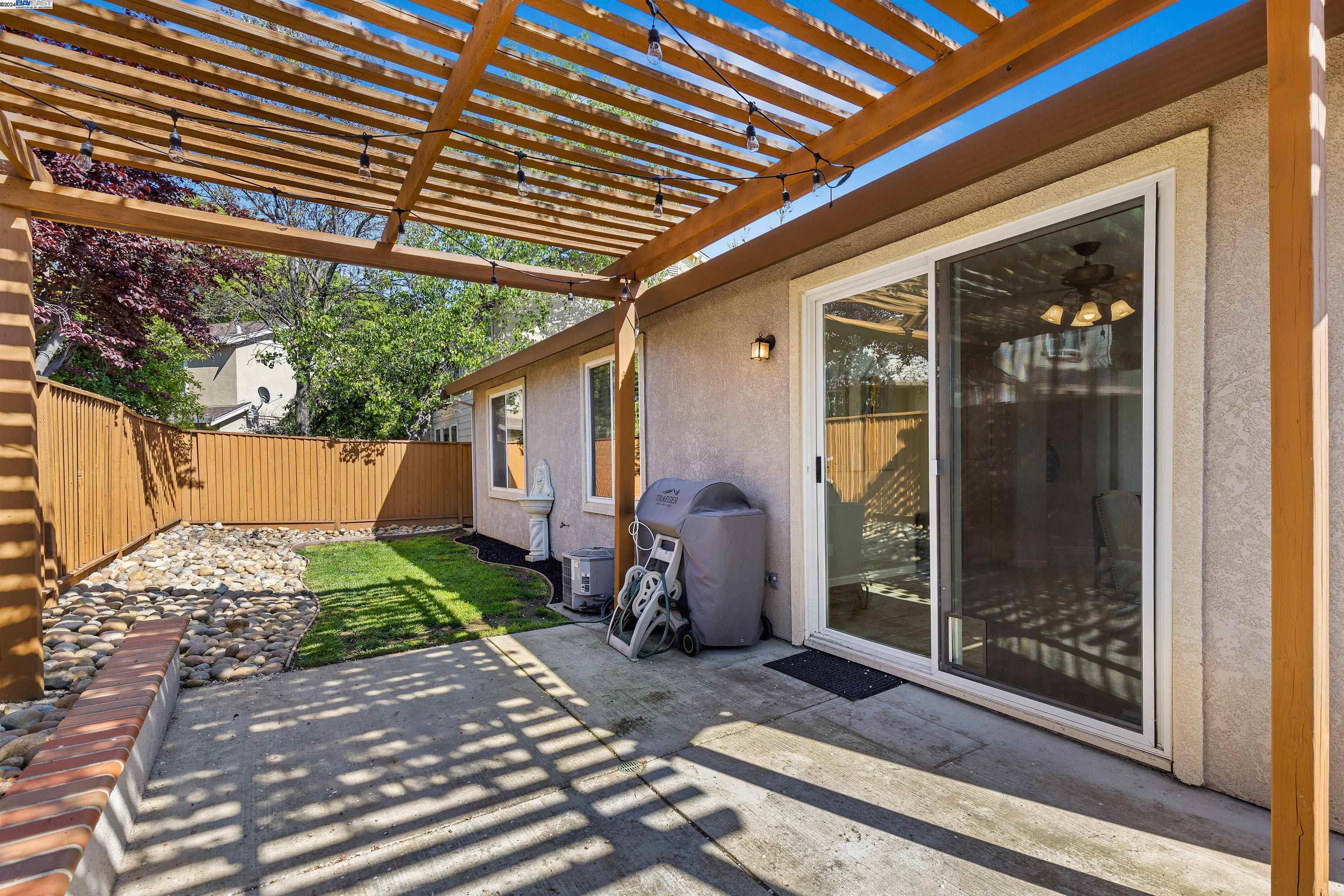 611 Ash Ct