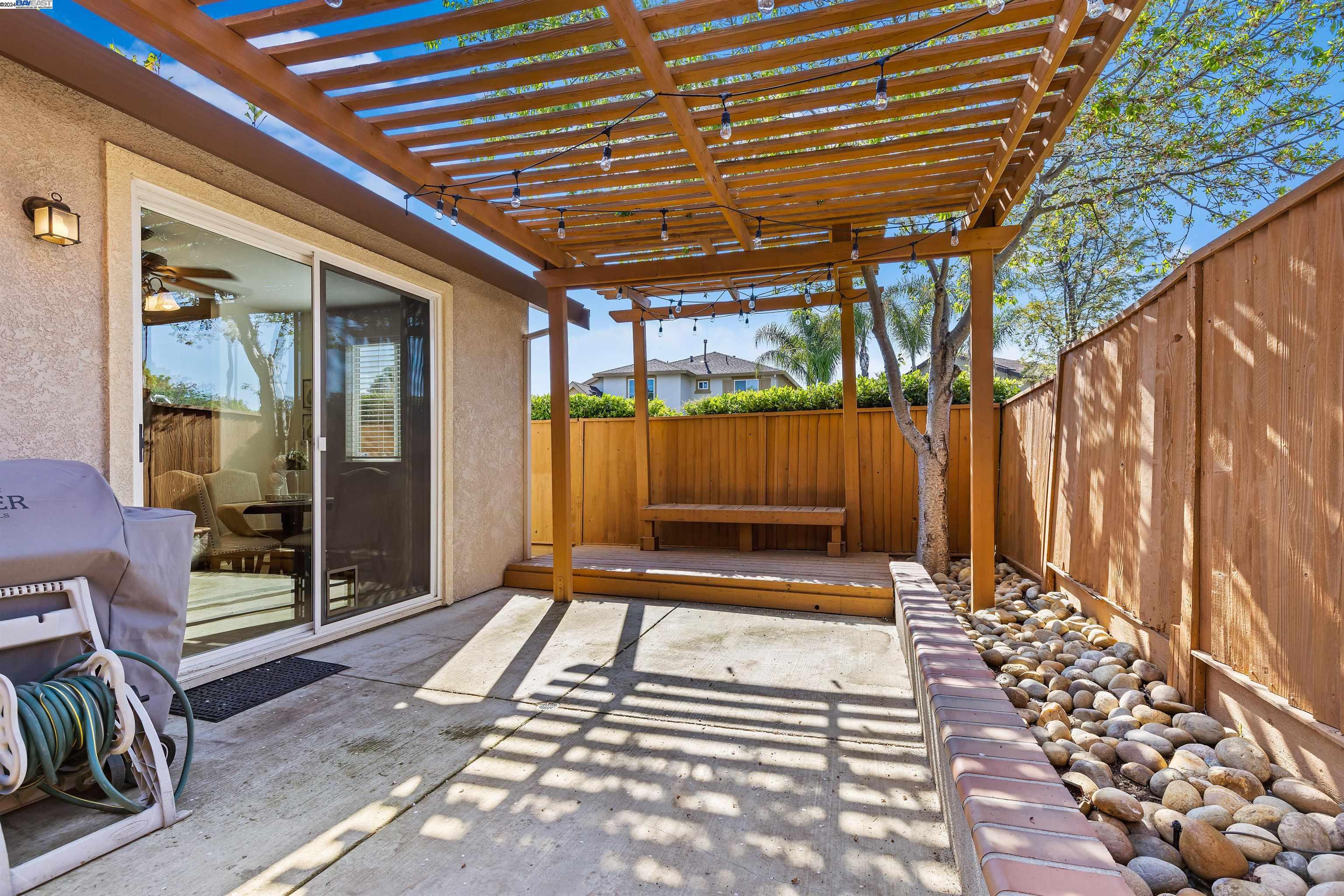 611 Ash Ct