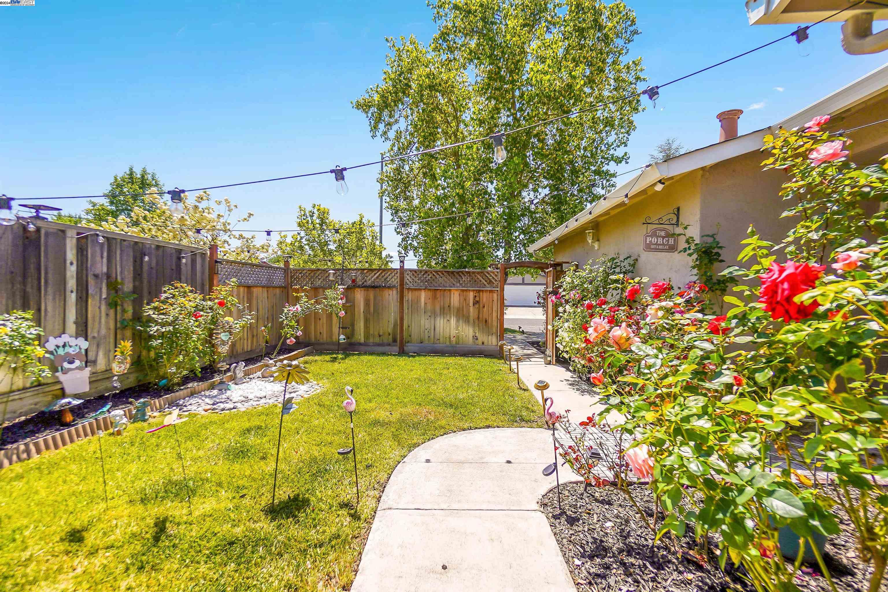 5298 Lenore Ave