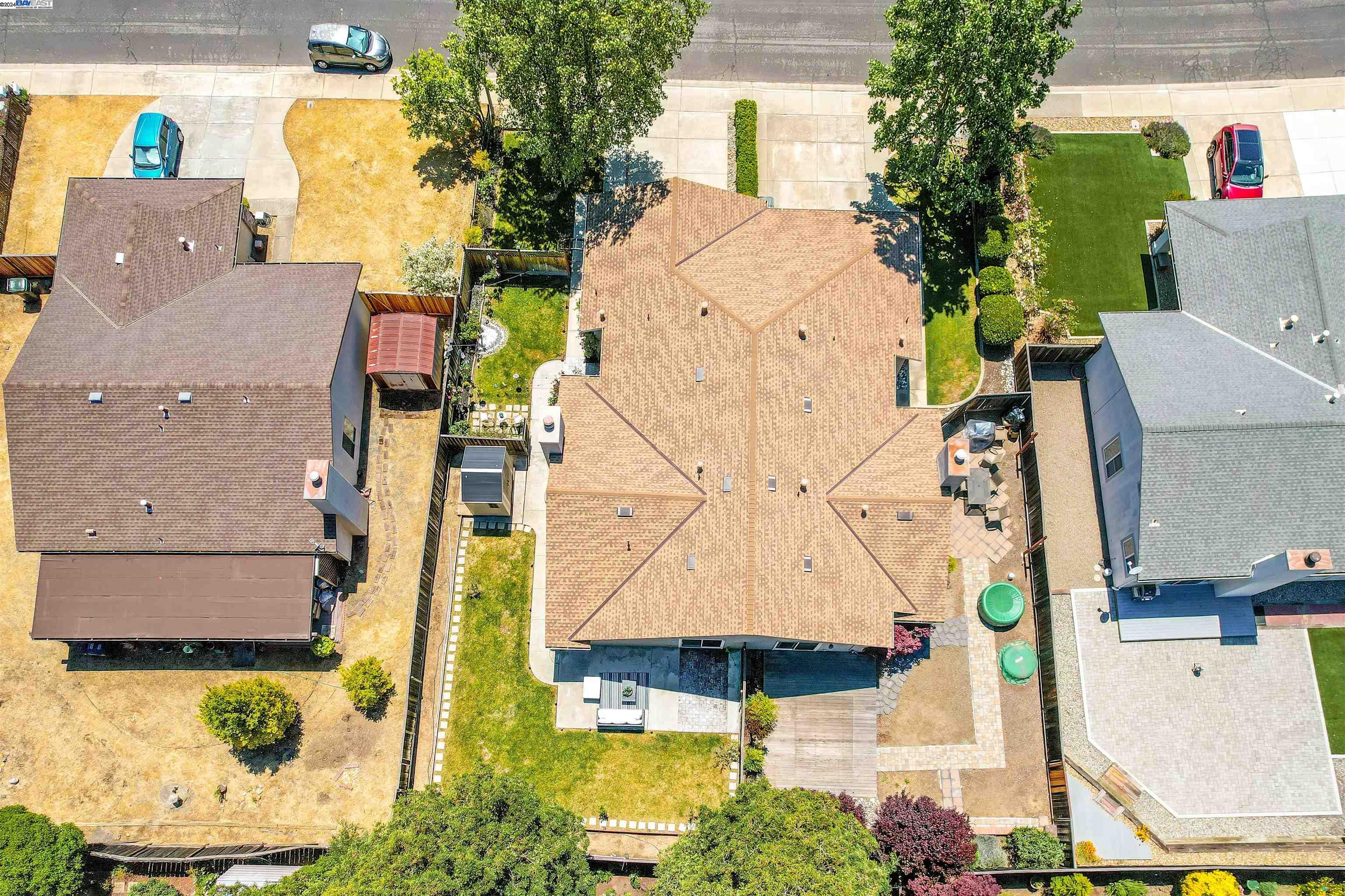 5298 Lenore Ave