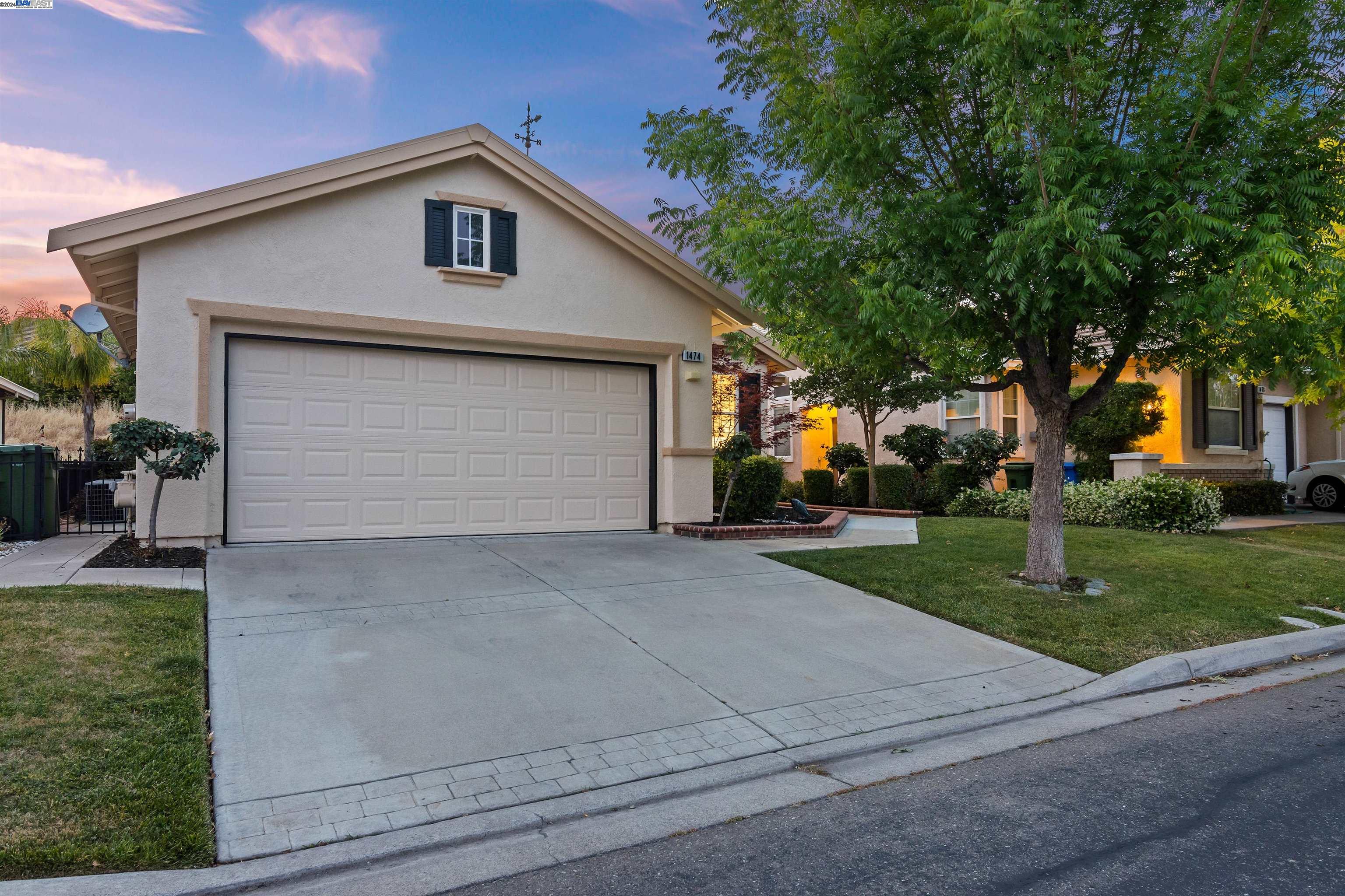 1474 Bismarck Ln