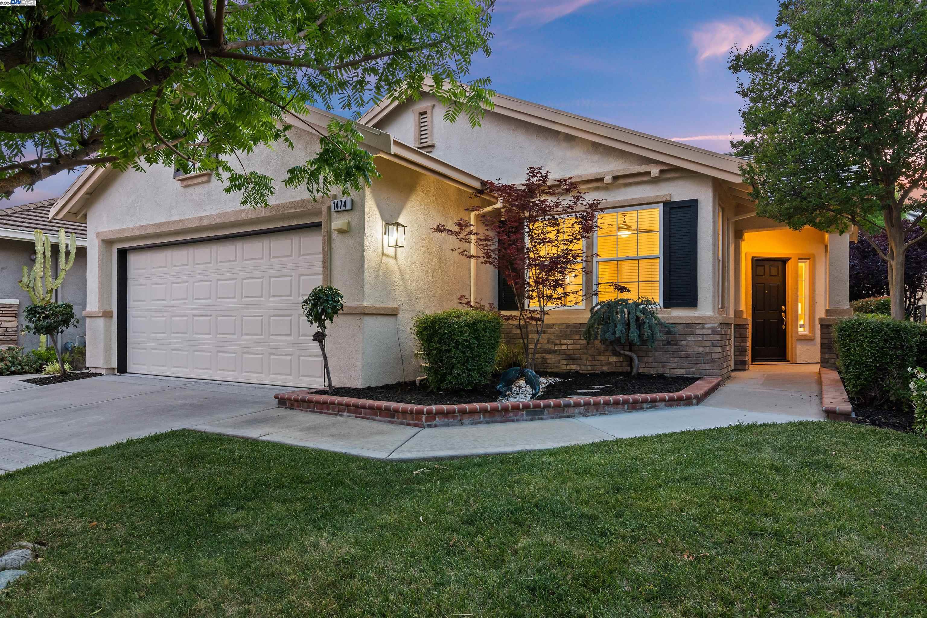 1474 Bismarck Ln