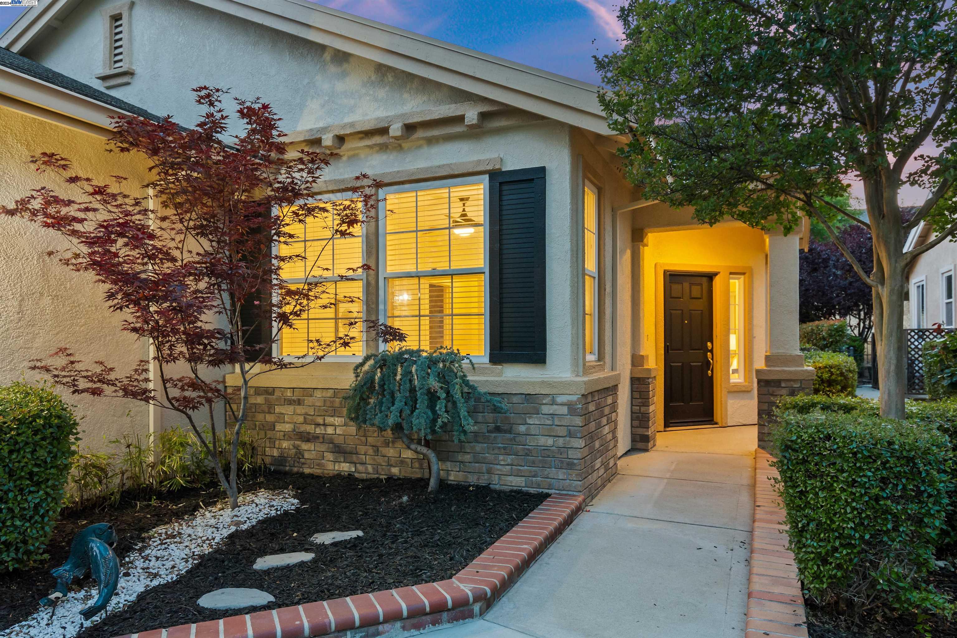 1474 Bismarck Ln