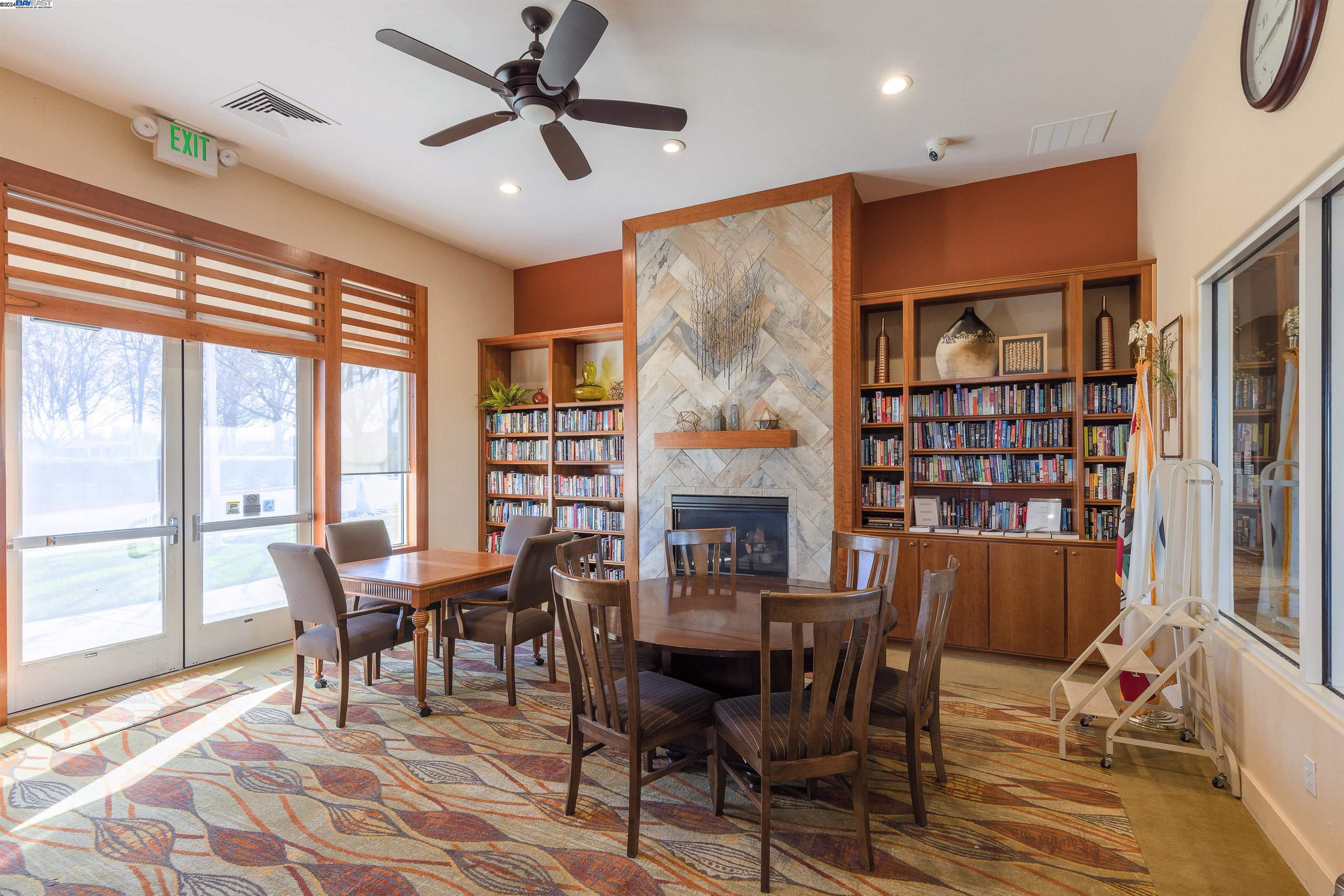 1474 Bismarck Ln