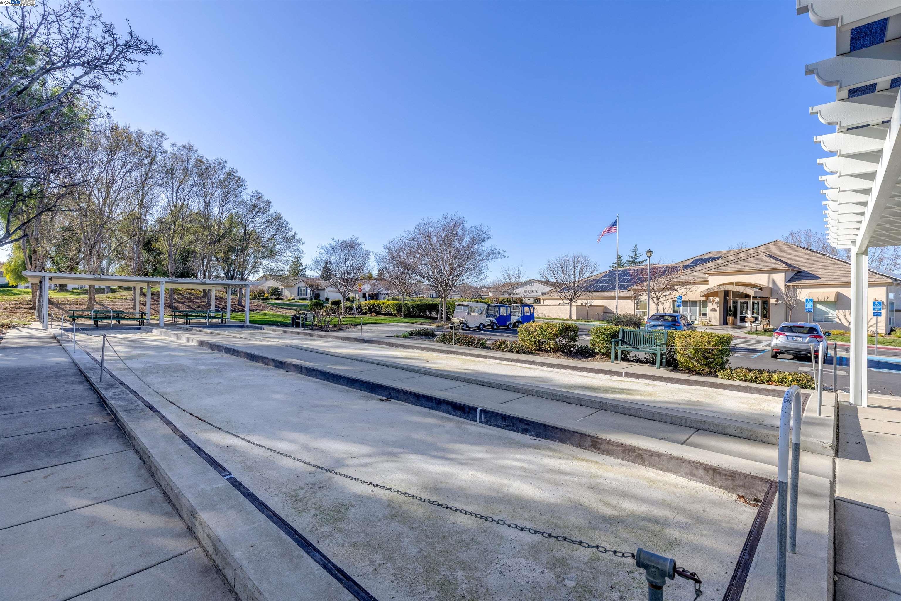 1474 Bismarck Ln