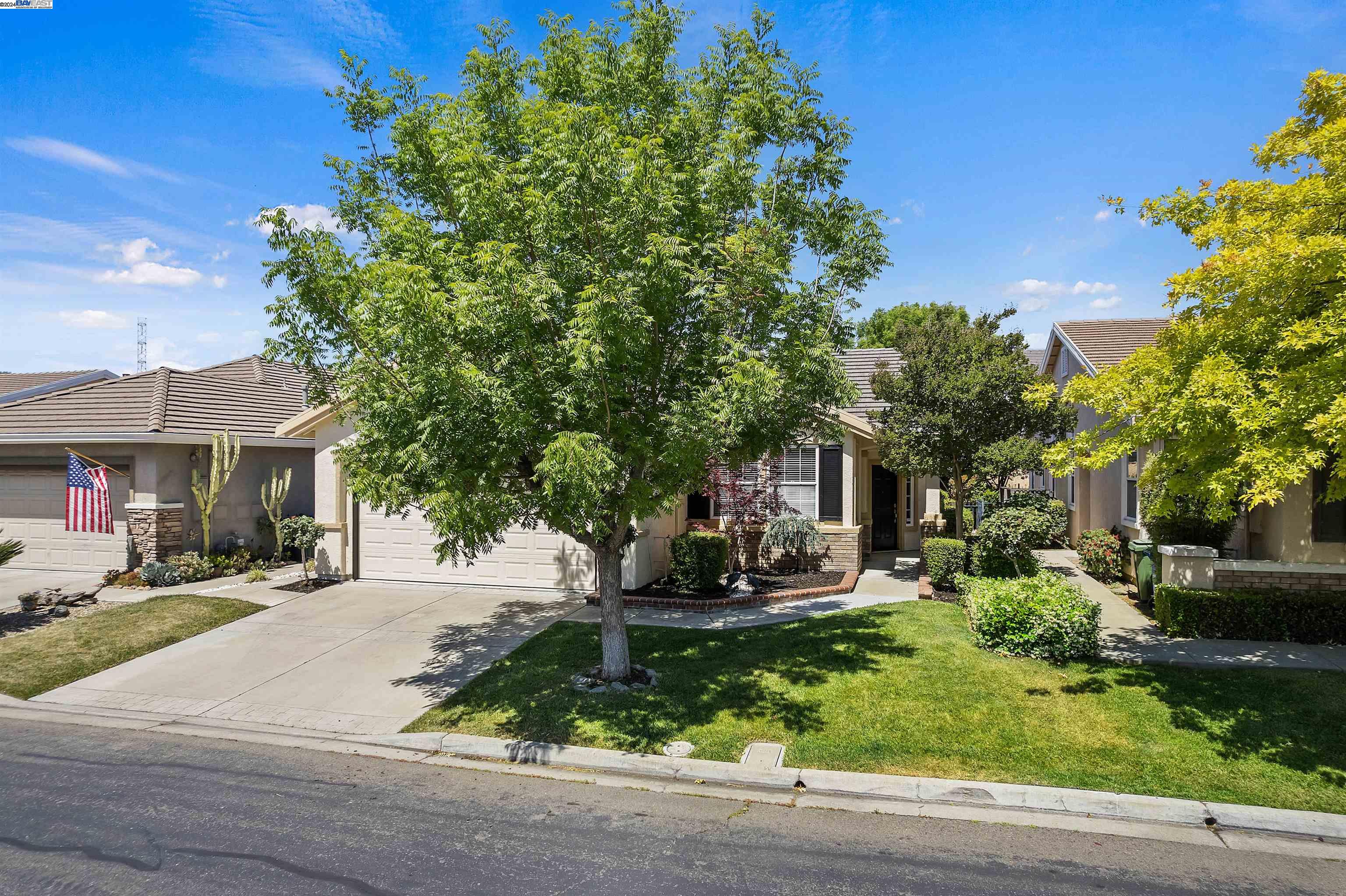 1474 Bismarck Ln