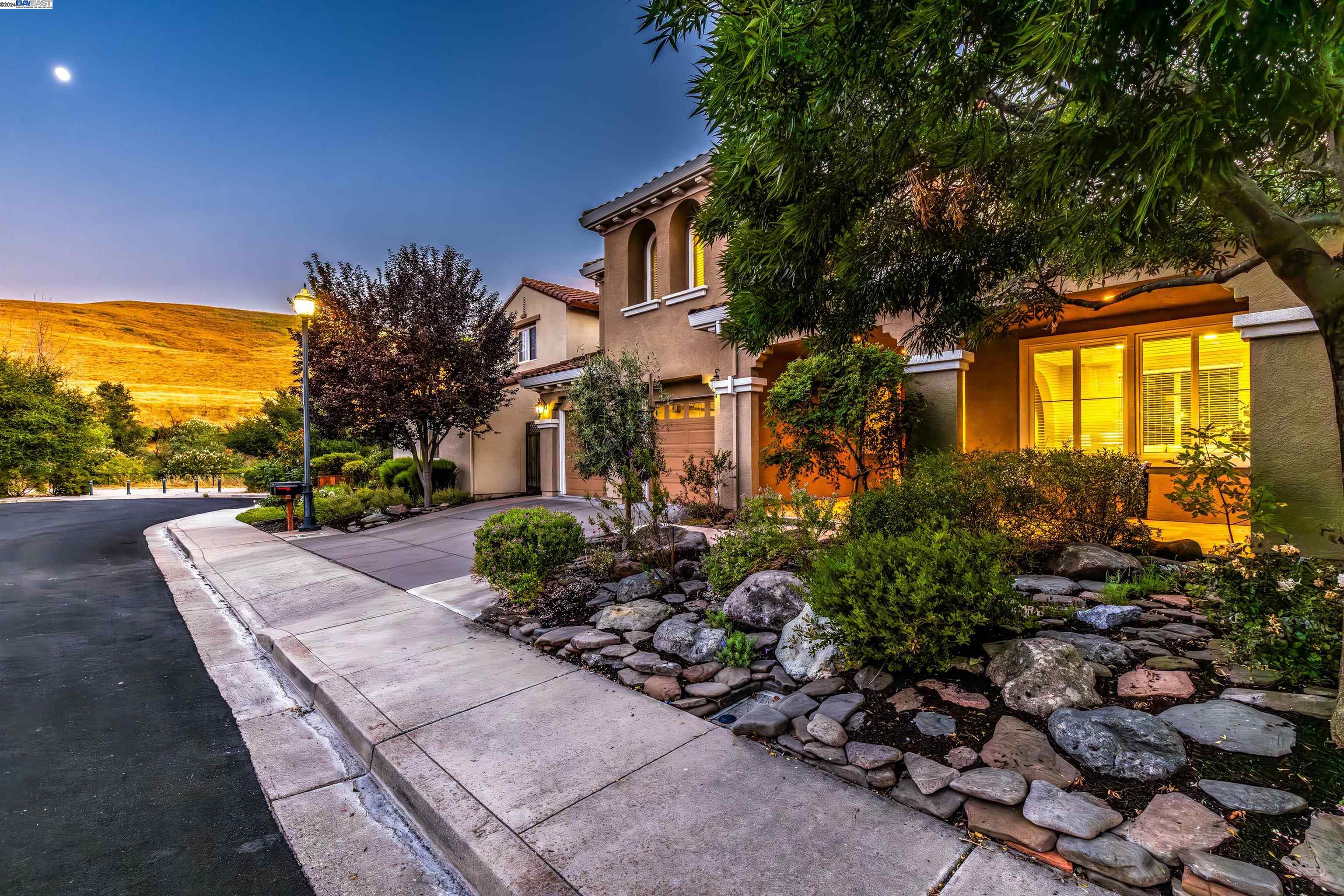636 Dromana Ct