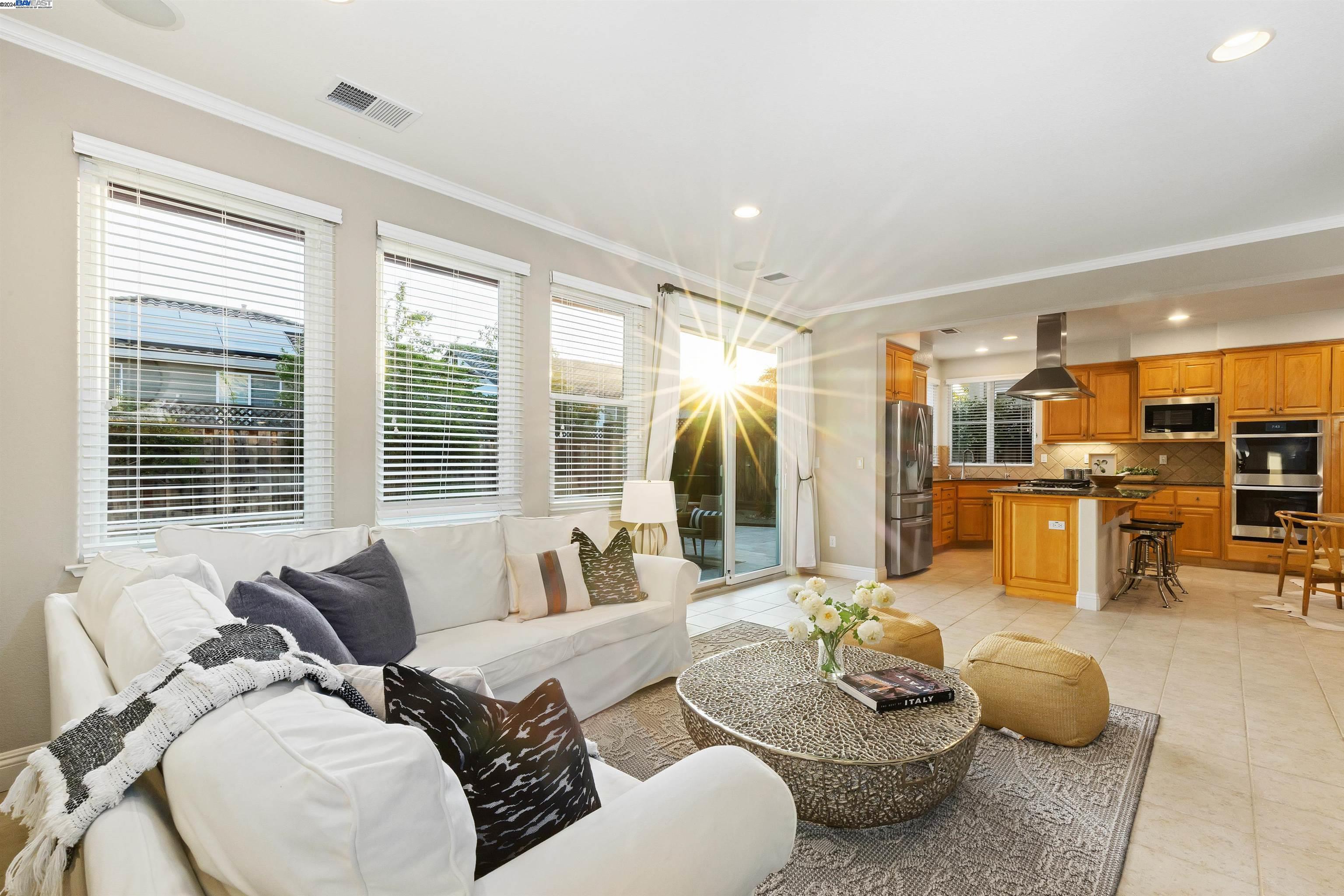 636 Dromana Ct