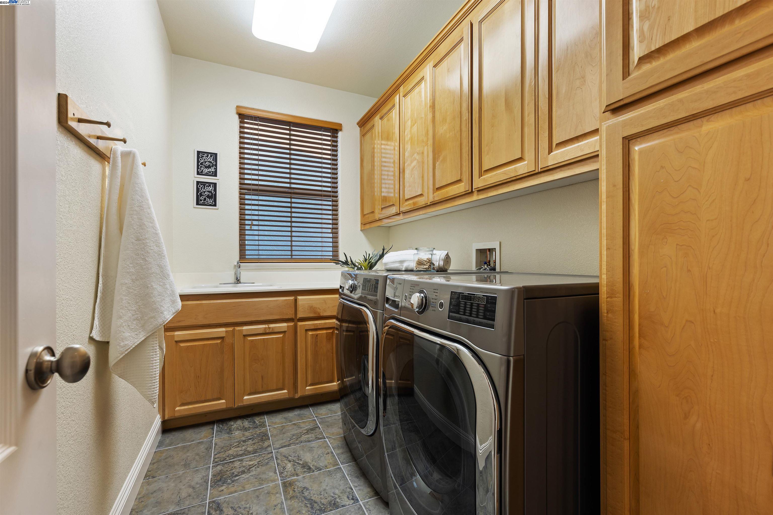 636 Dromana Ct