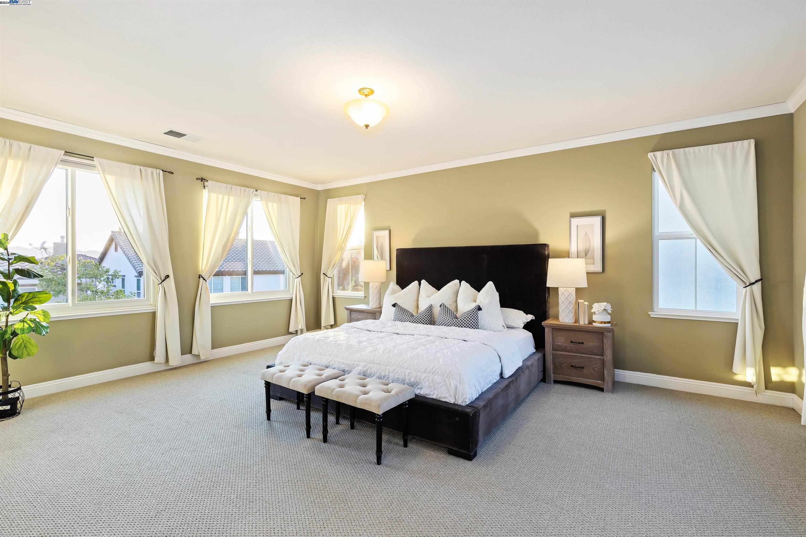636 Dromana Ct