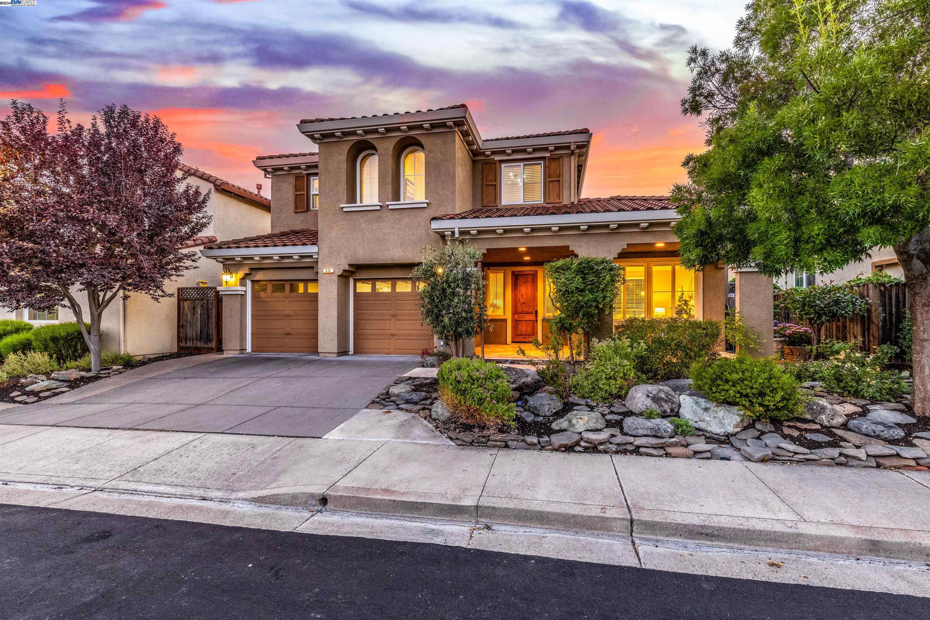 636 Dromana Ct