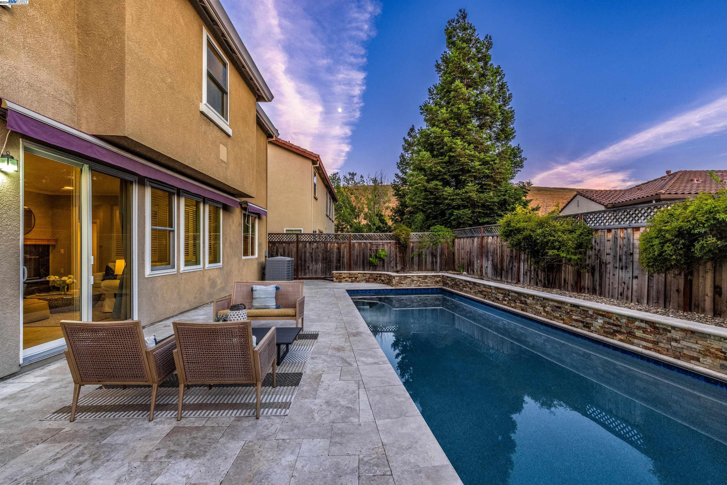 636 Dromana Ct