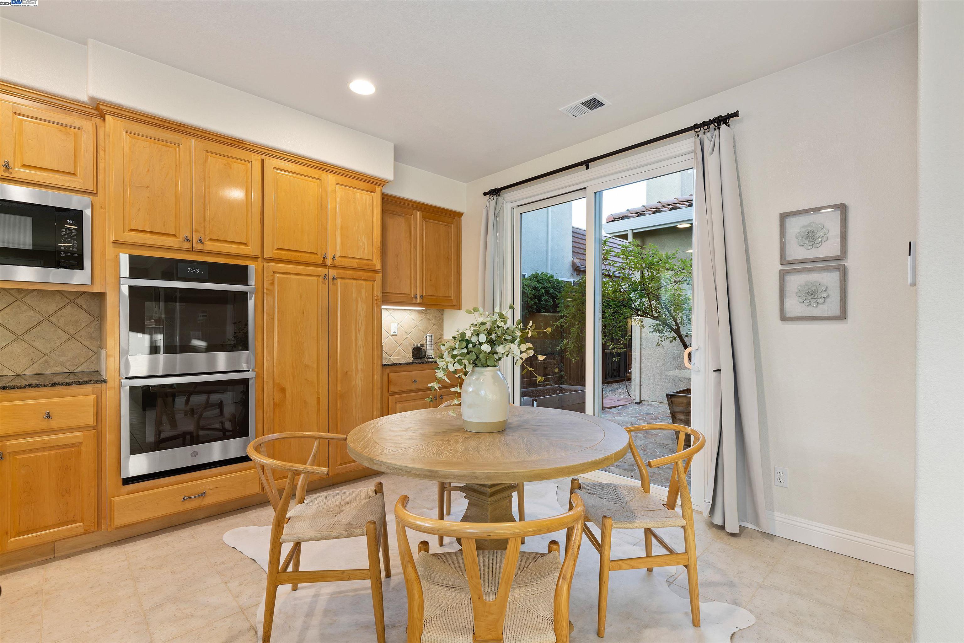 636 Dromana Ct