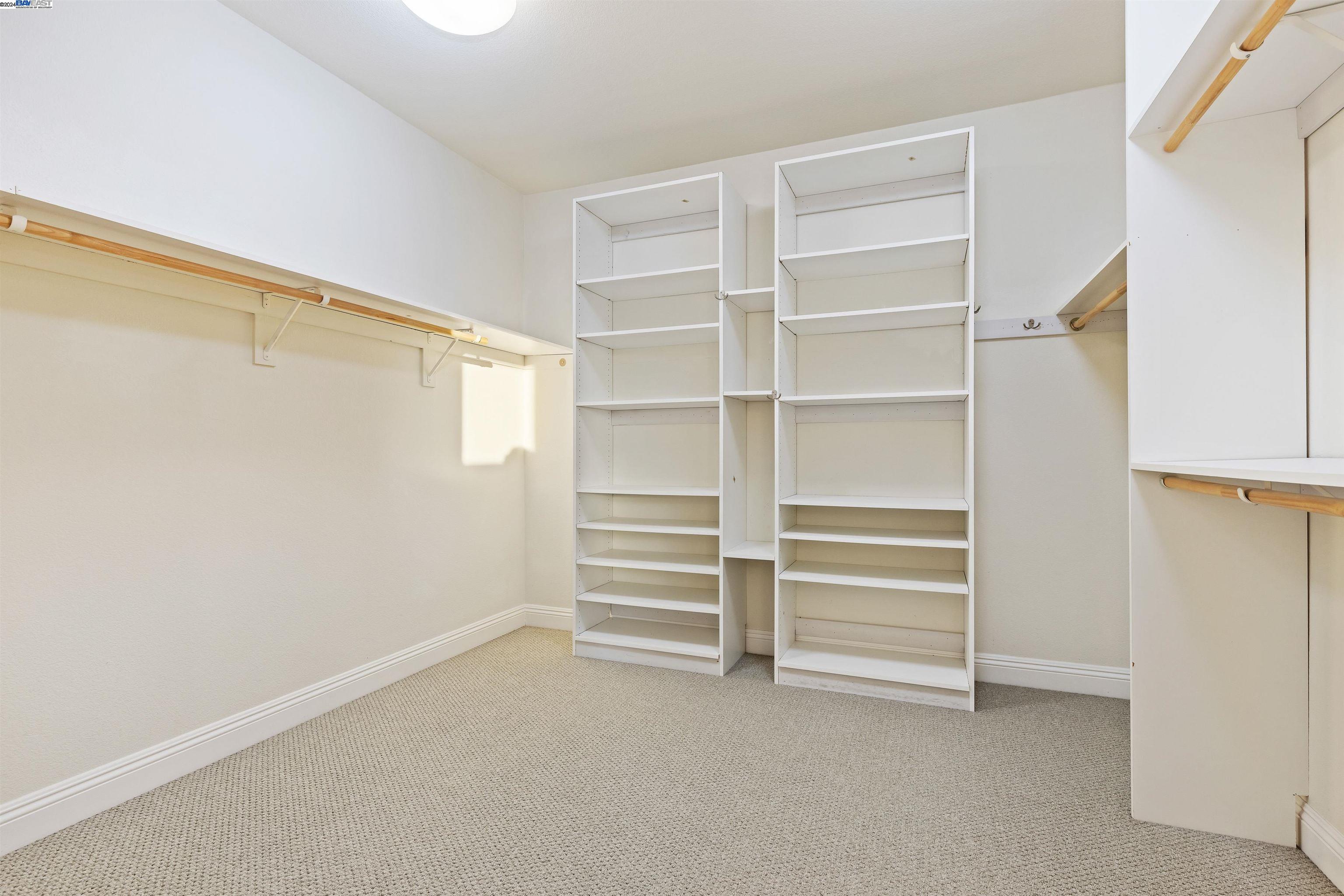 636 Dromana Ct