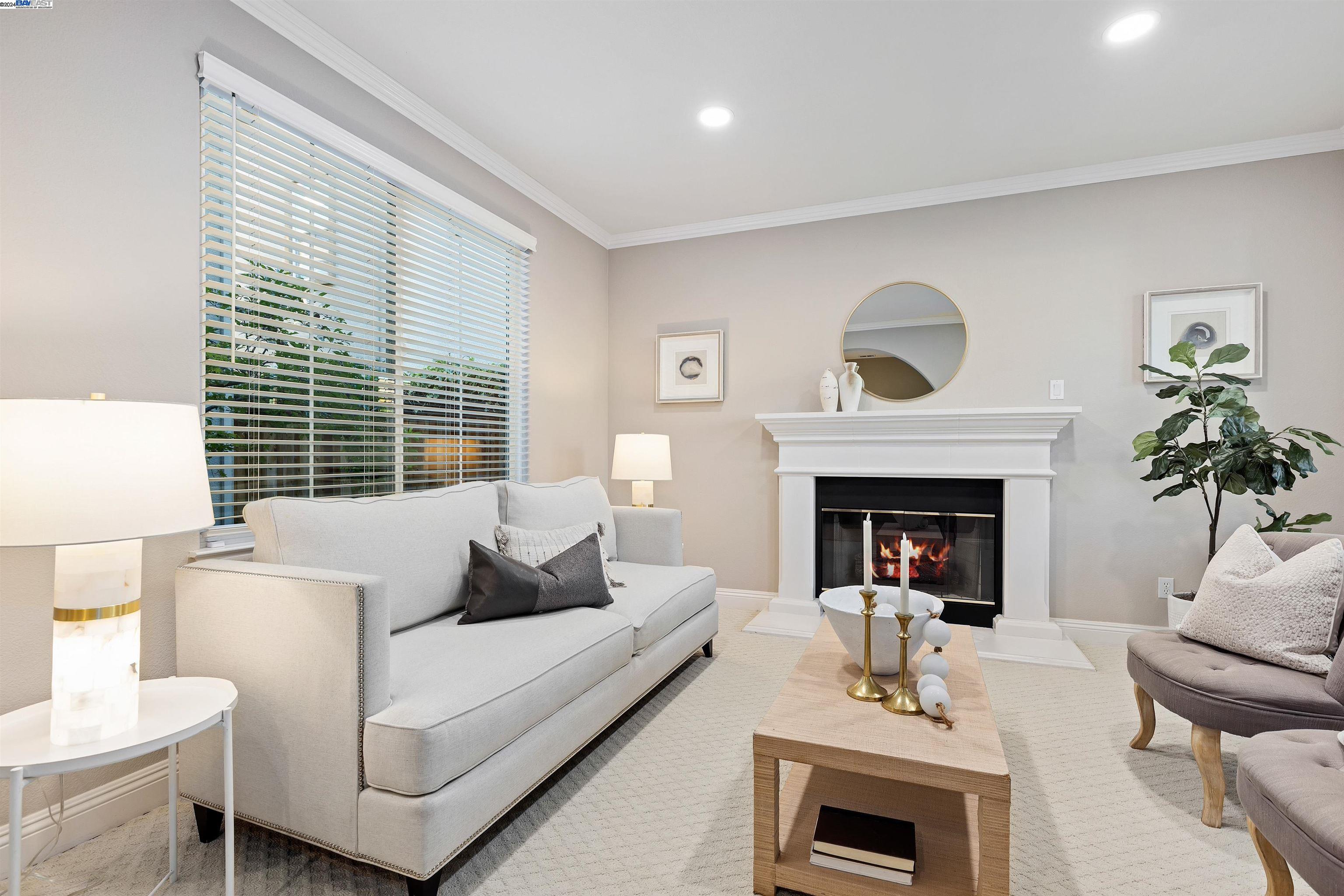 636 Dromana Ct