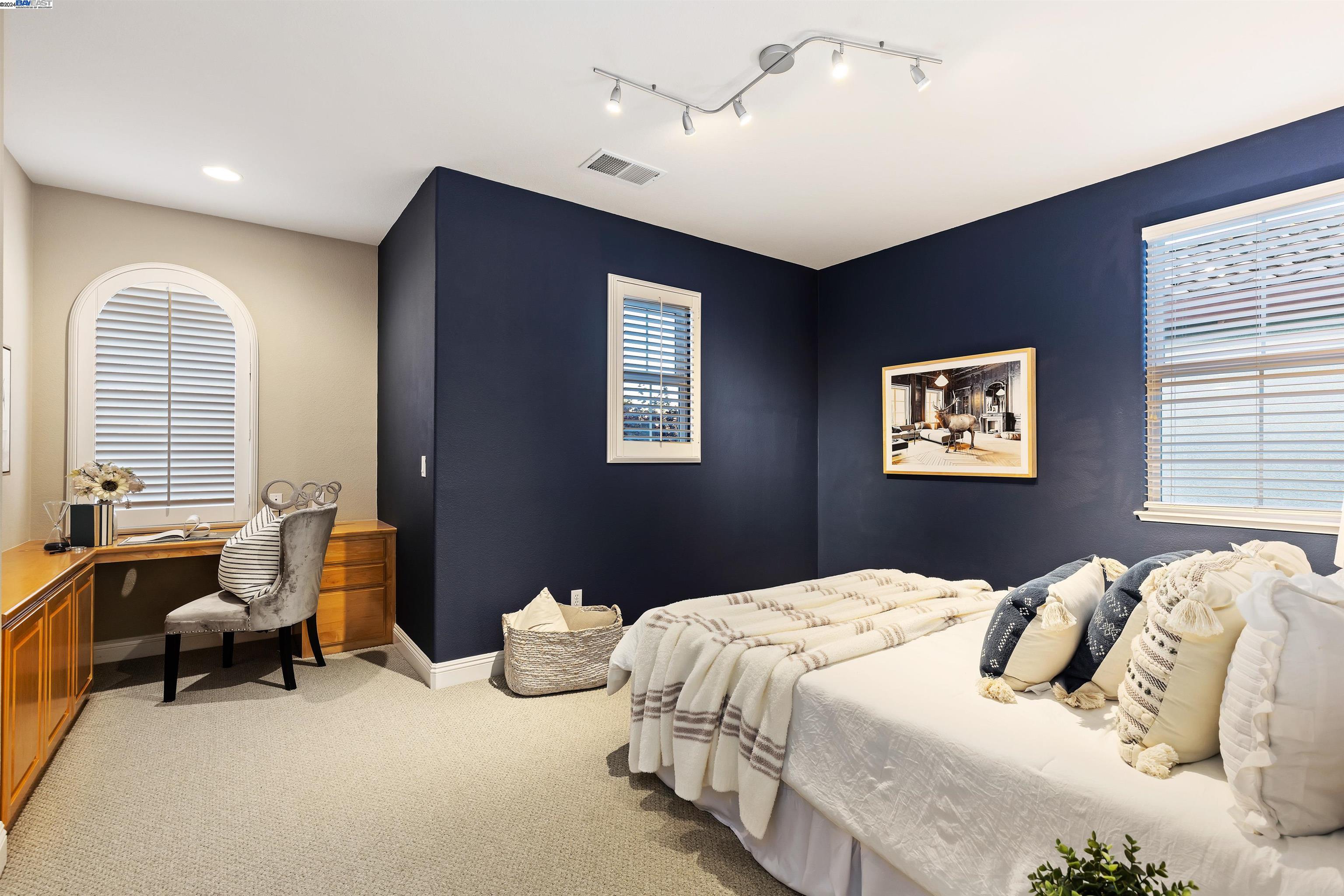 636 Dromana Ct
