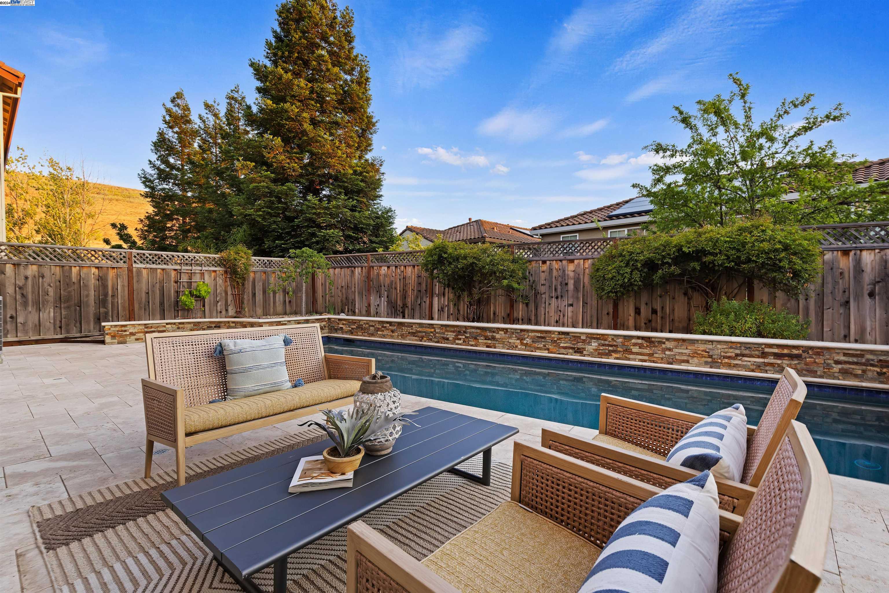 636 Dromana Ct