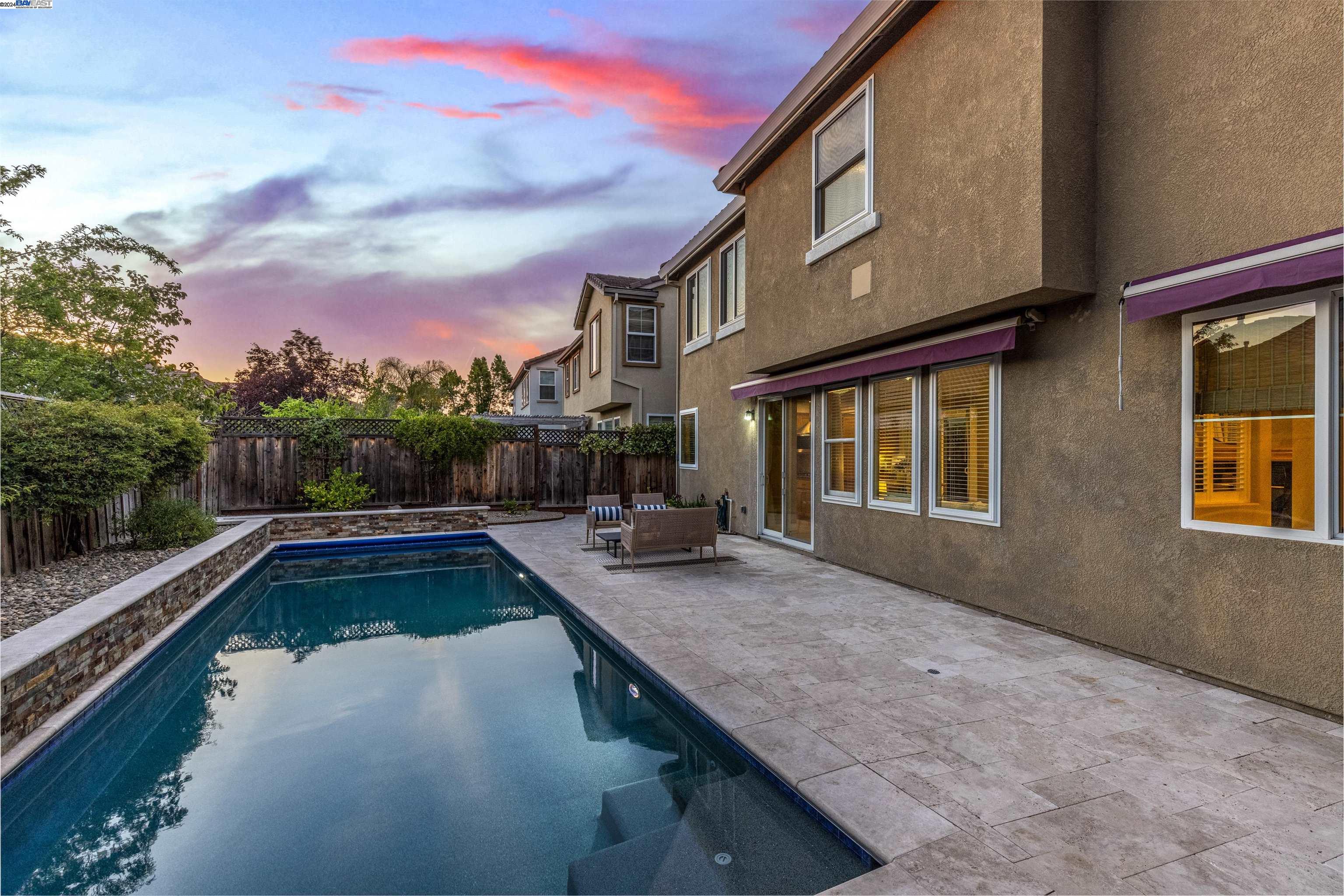 636 Dromana Ct