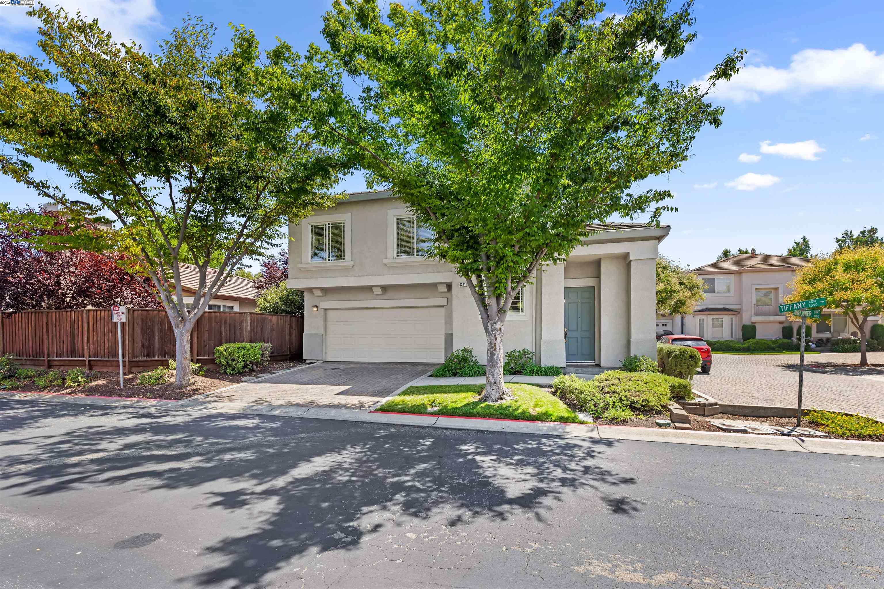 6361 Tiffany Cmn