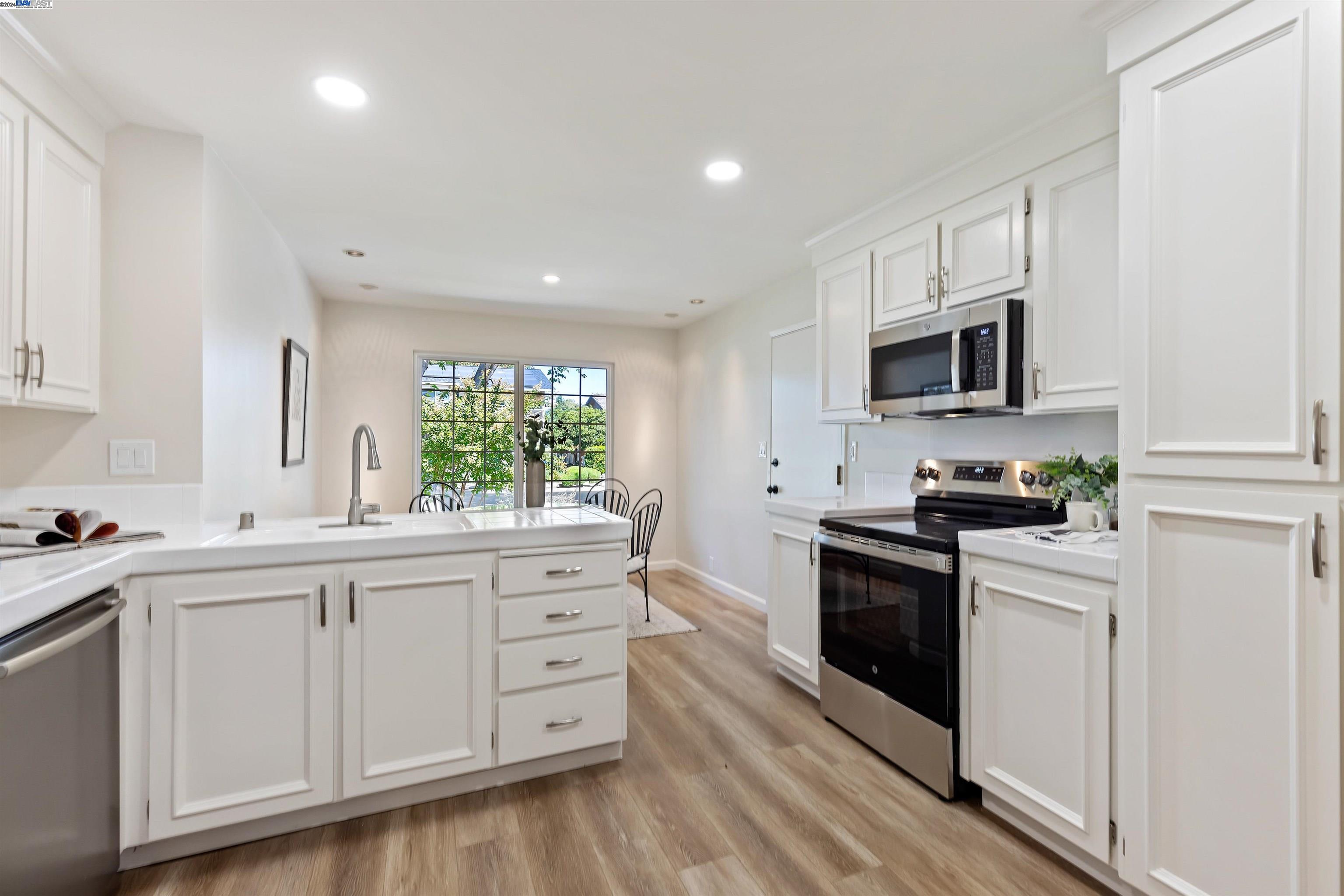5380 Mallard Dr