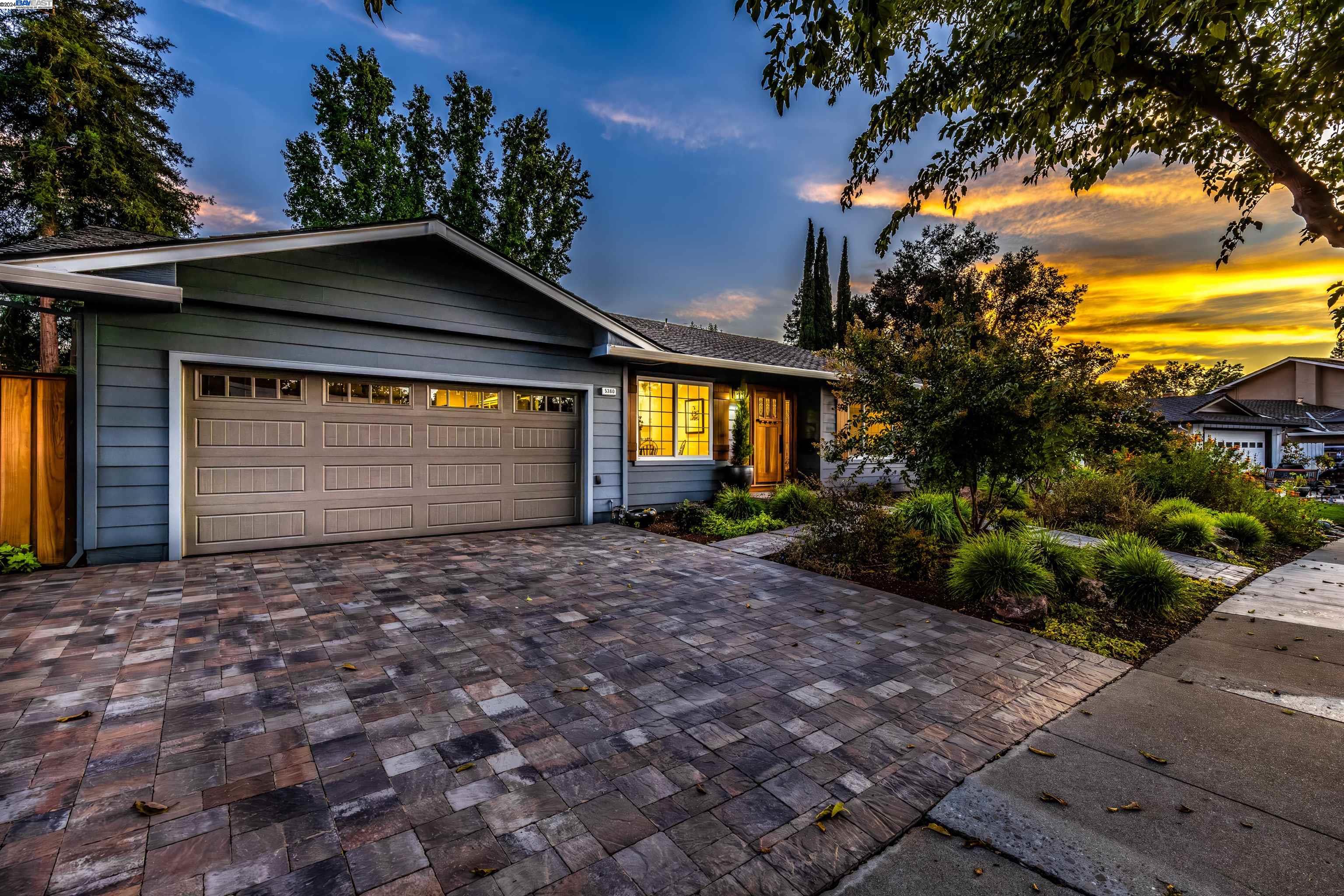 5380 Mallard Dr